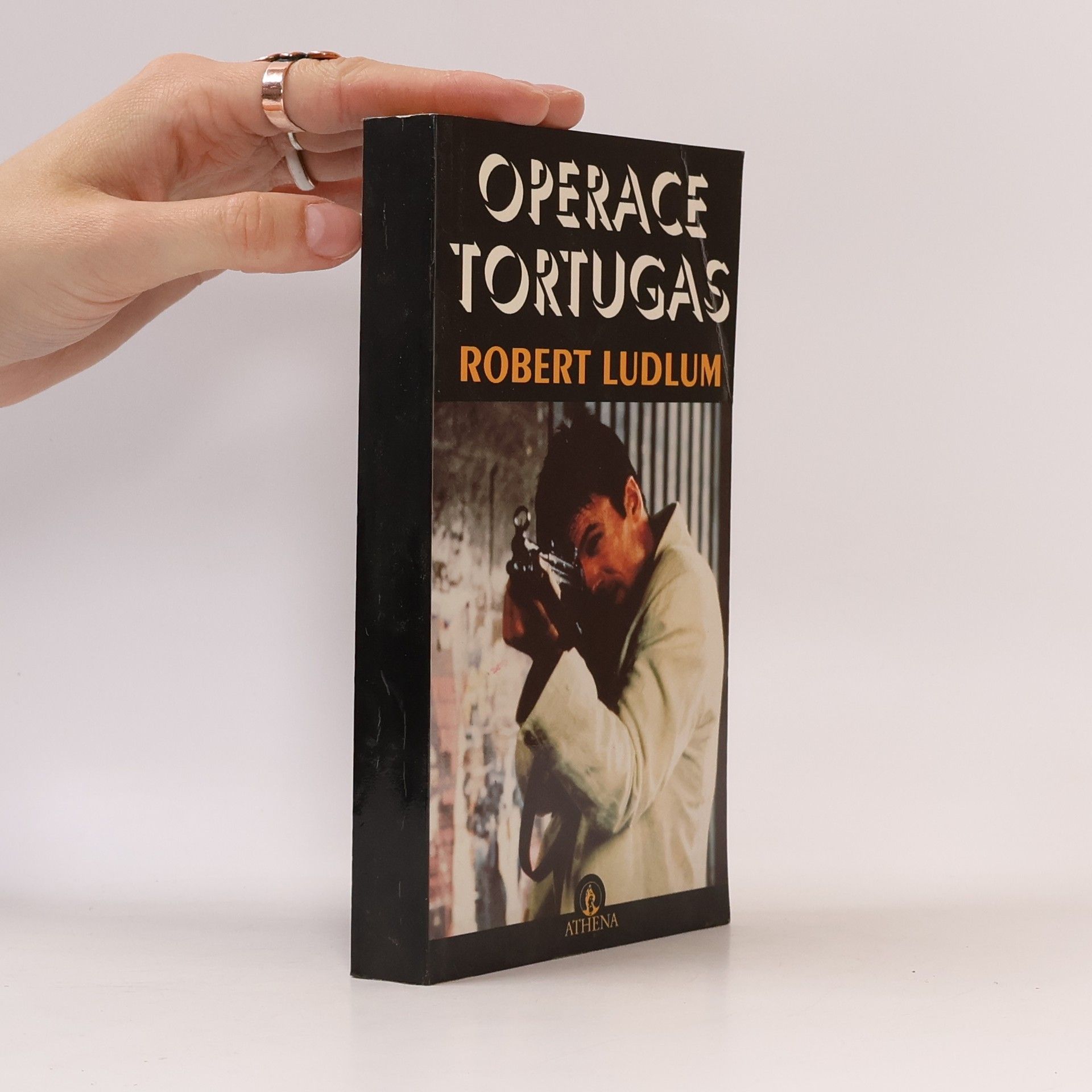 Robert Ludlum Operace Tortugas
