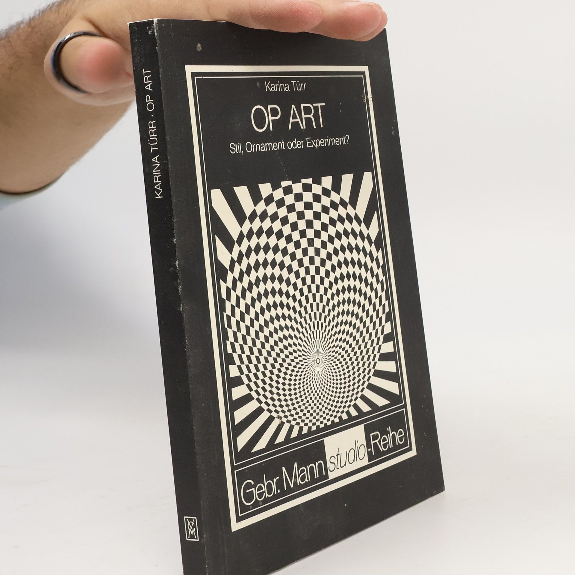 Karina Türr Op art