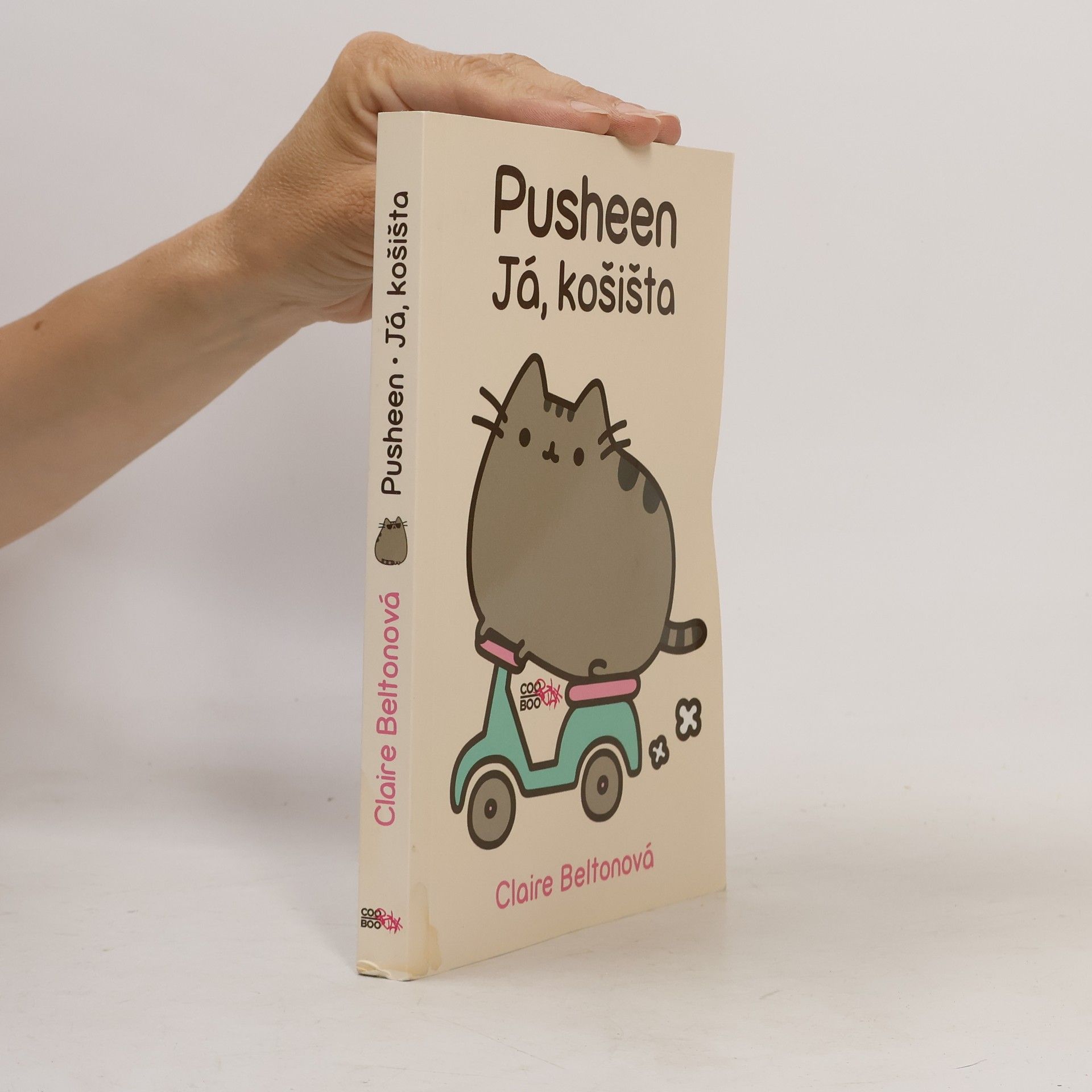 Claire Belton Pusheen. Já, košišta