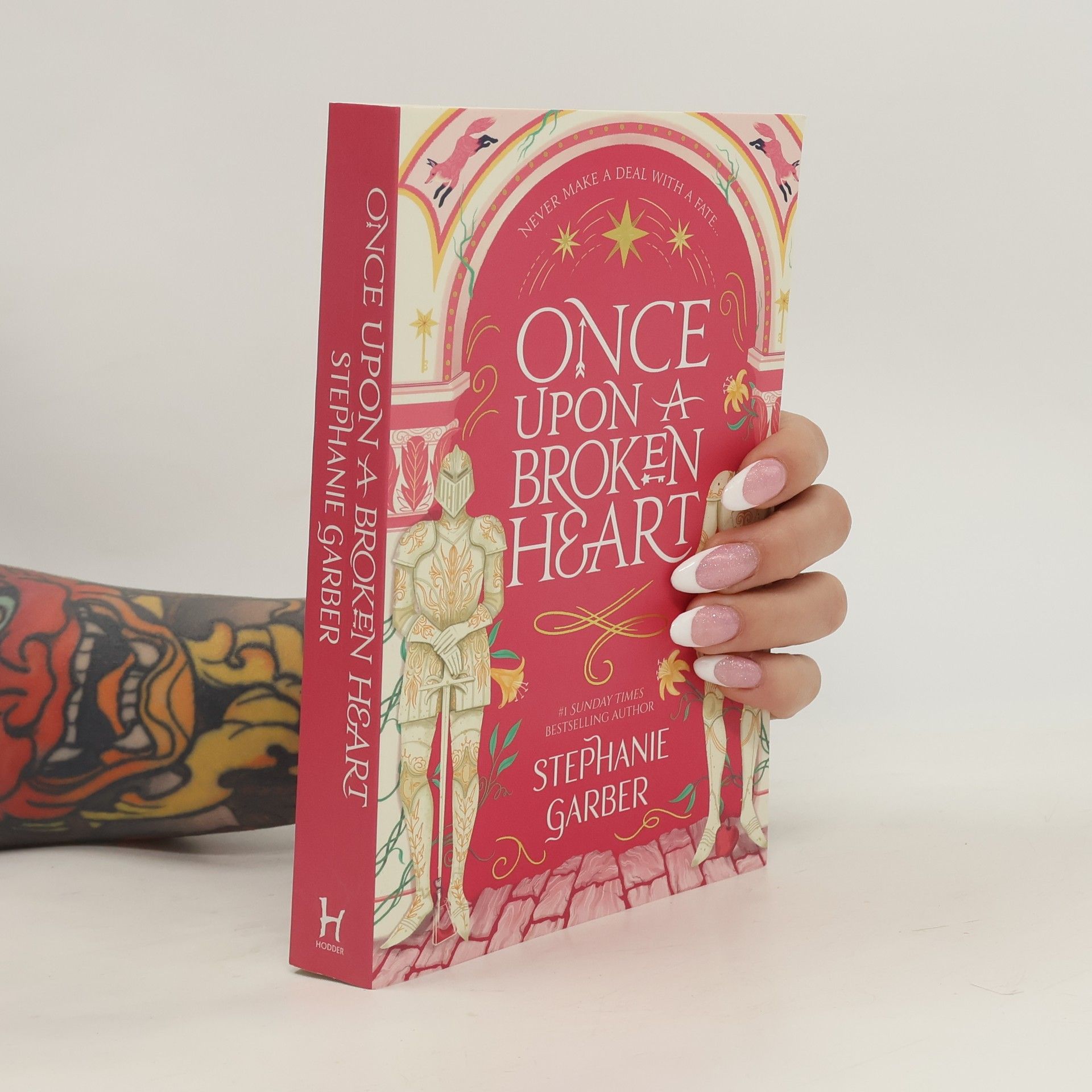 Stephanie Garber Once upon a broken heart