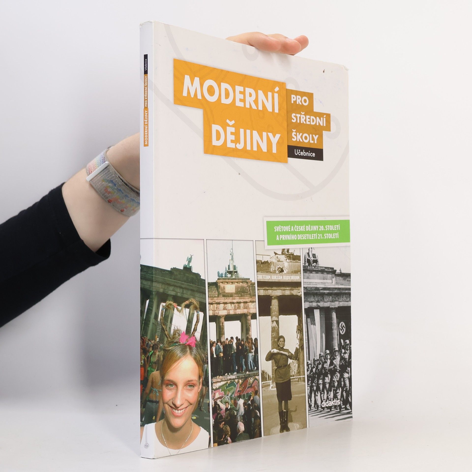 Jan Čurda Moderní dějiny pro střední školy: Světové a české dějiny 20. století a prvního desetiletí 21. století