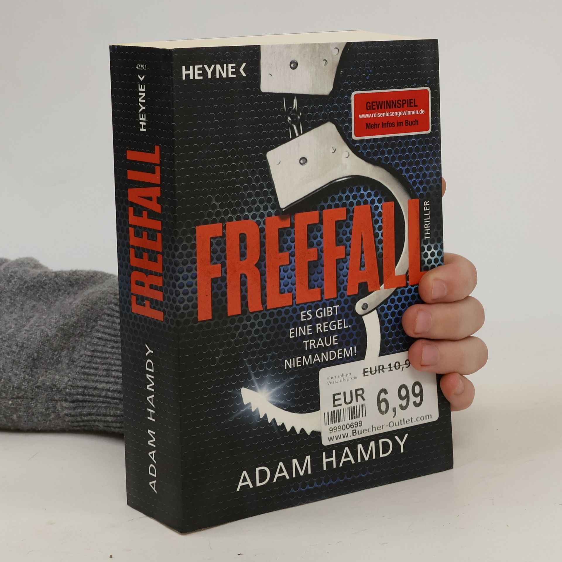 Adam Hamdy Freefall
