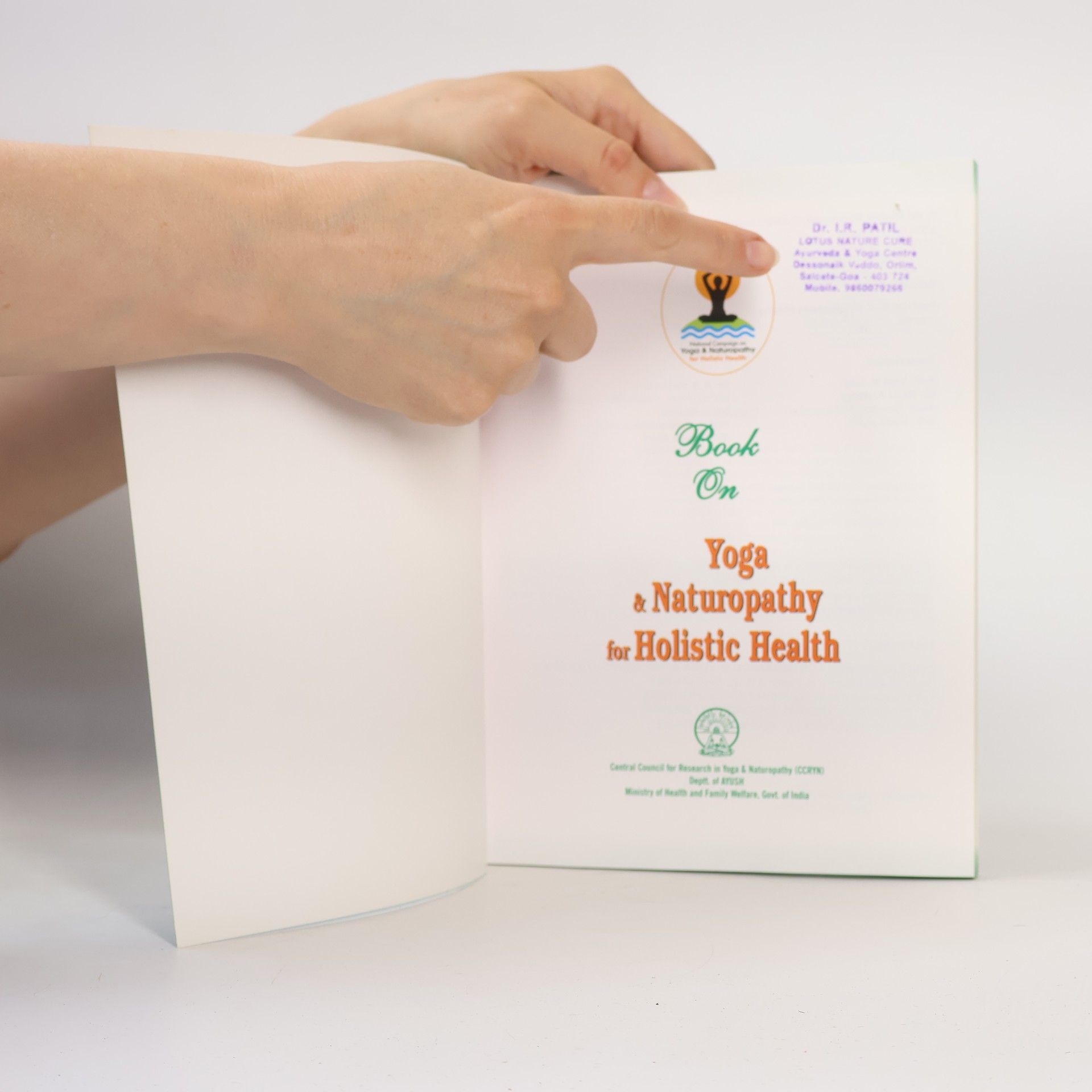 Autorenkollektiv Yoga & Naturopathy for Holistic Health