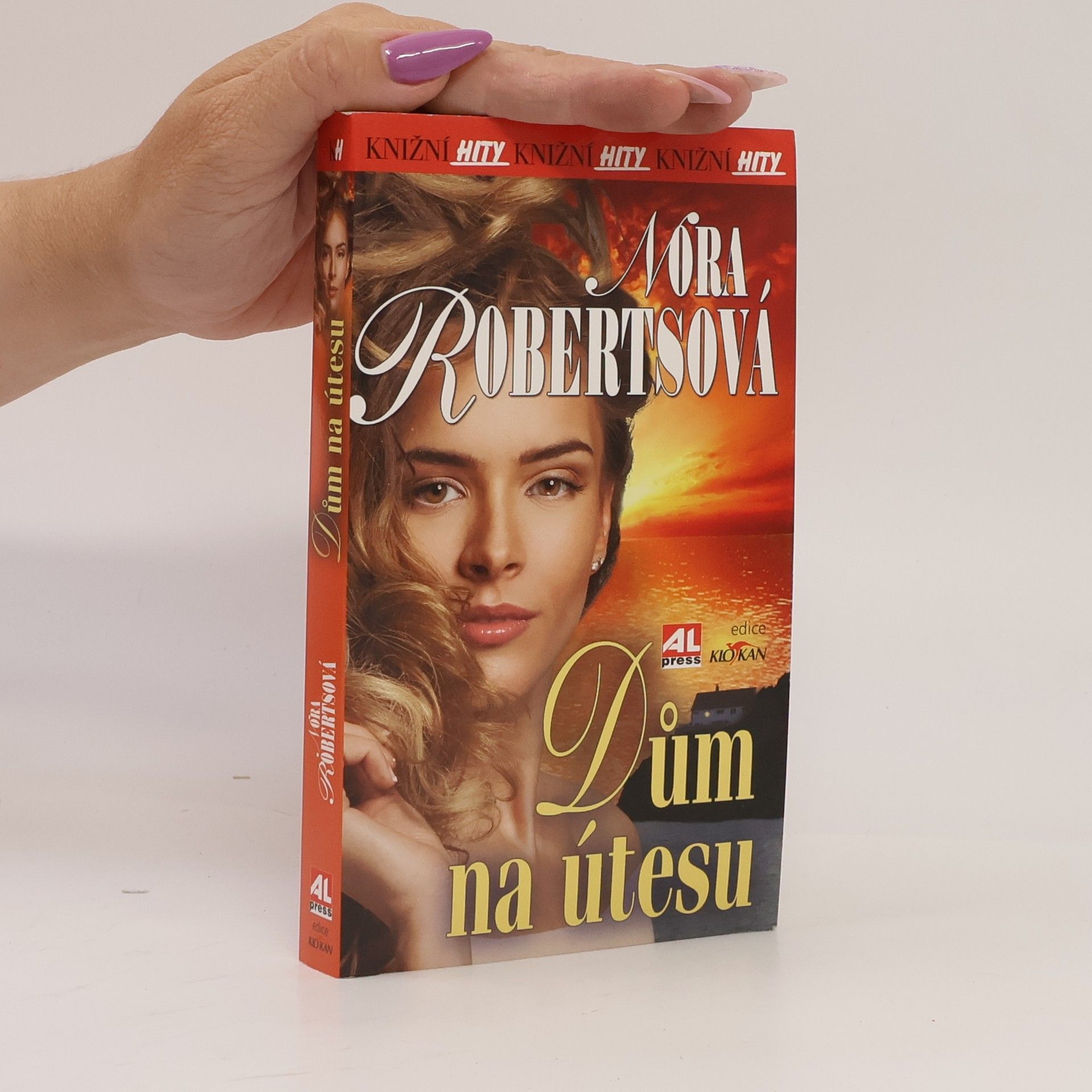 Nora Roberts Dům na útesu