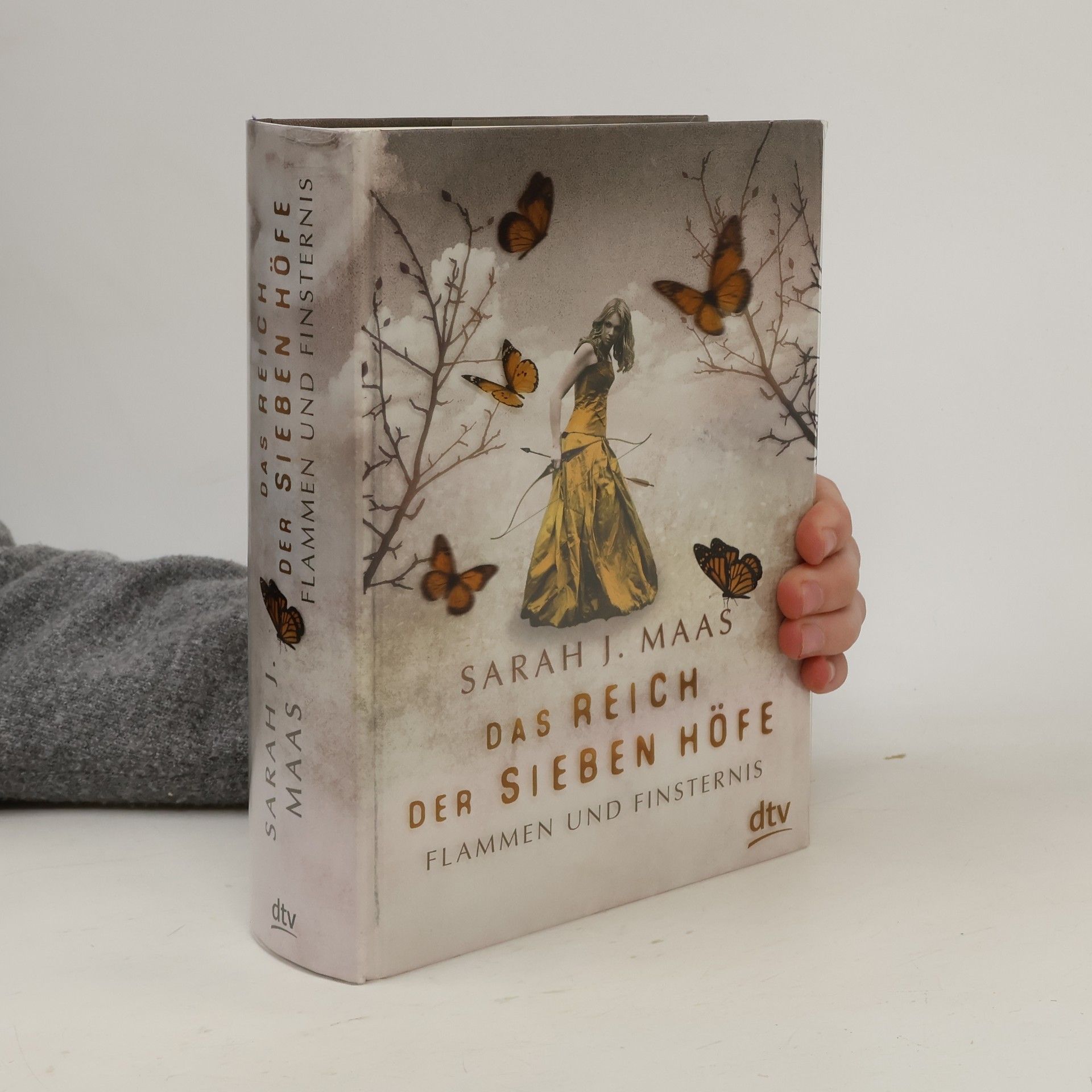 Sarah J. Maas Das Reich der sieben Höfe - Flammen und Finsternis