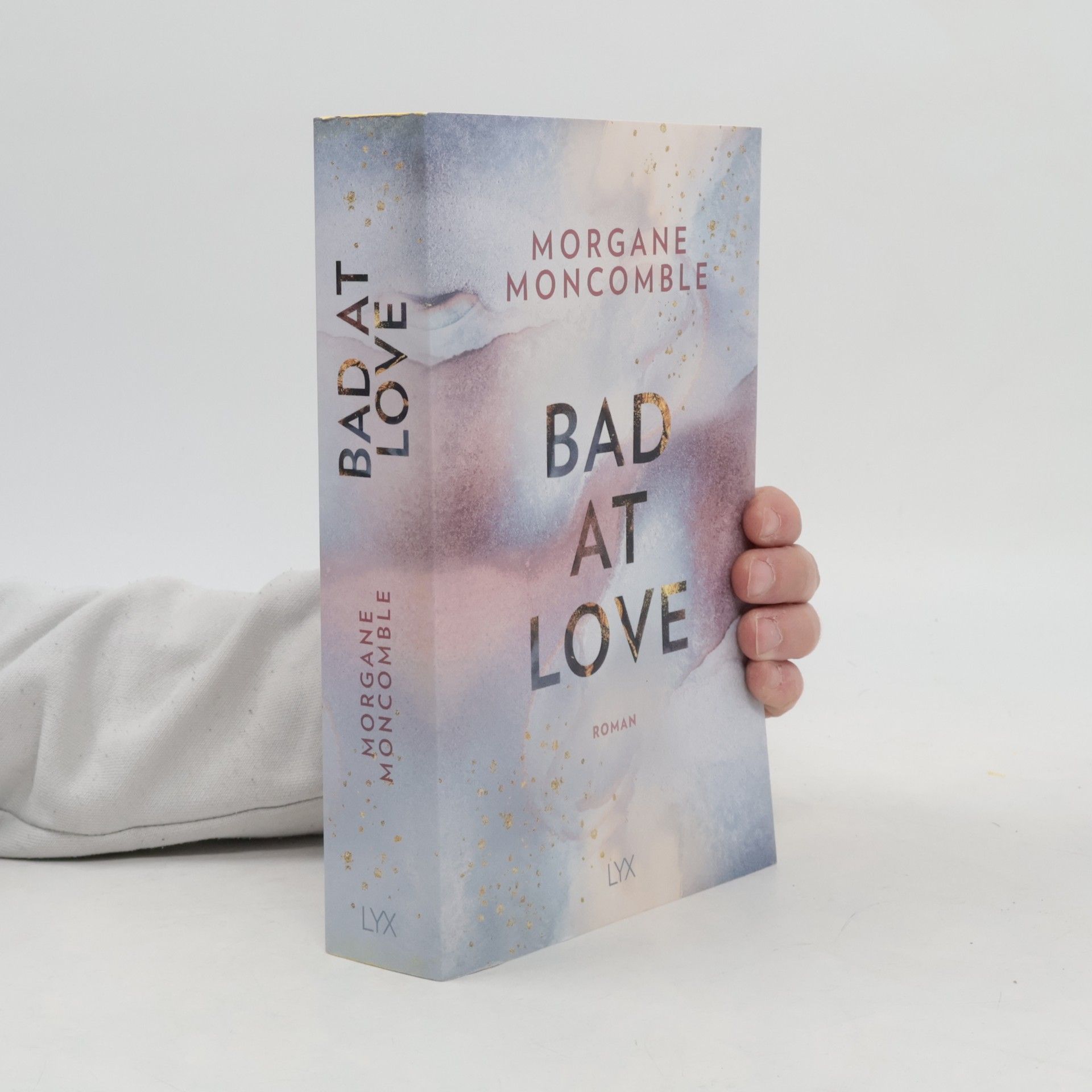 Morgane Moncomble Bad at love