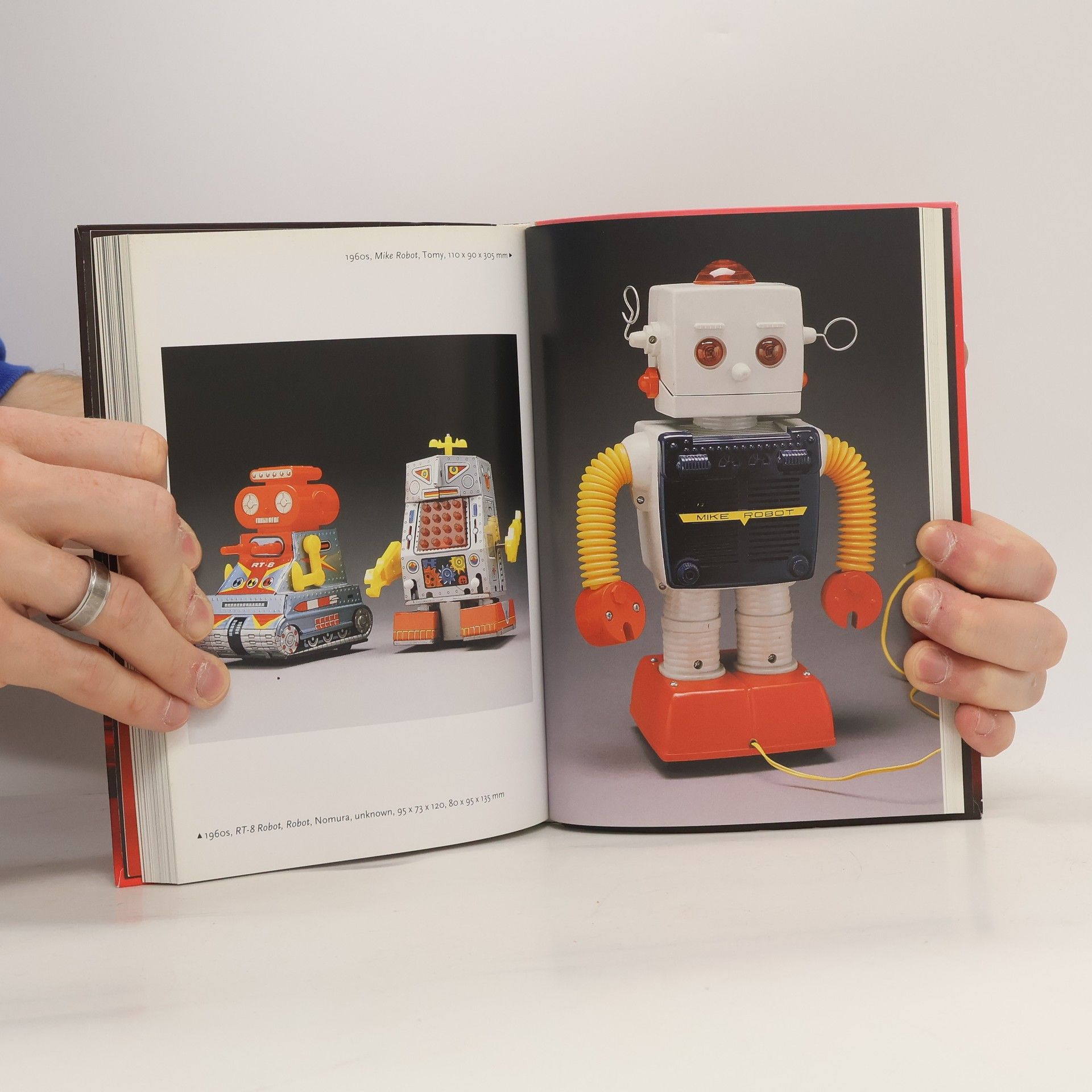 Teruhisa Kitahara Robots and spaceships