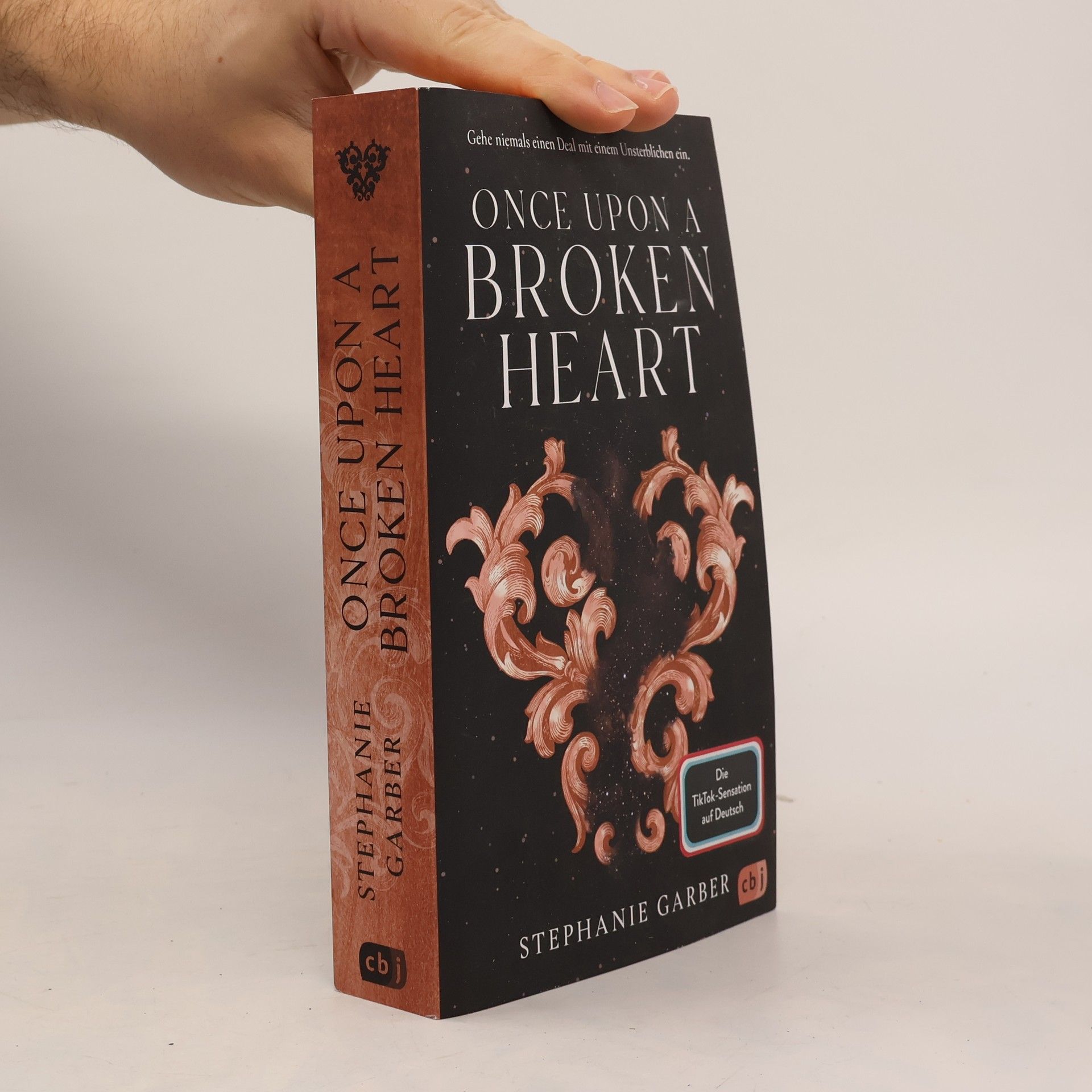 Stephanie Garber Once Upon a Broken Heart