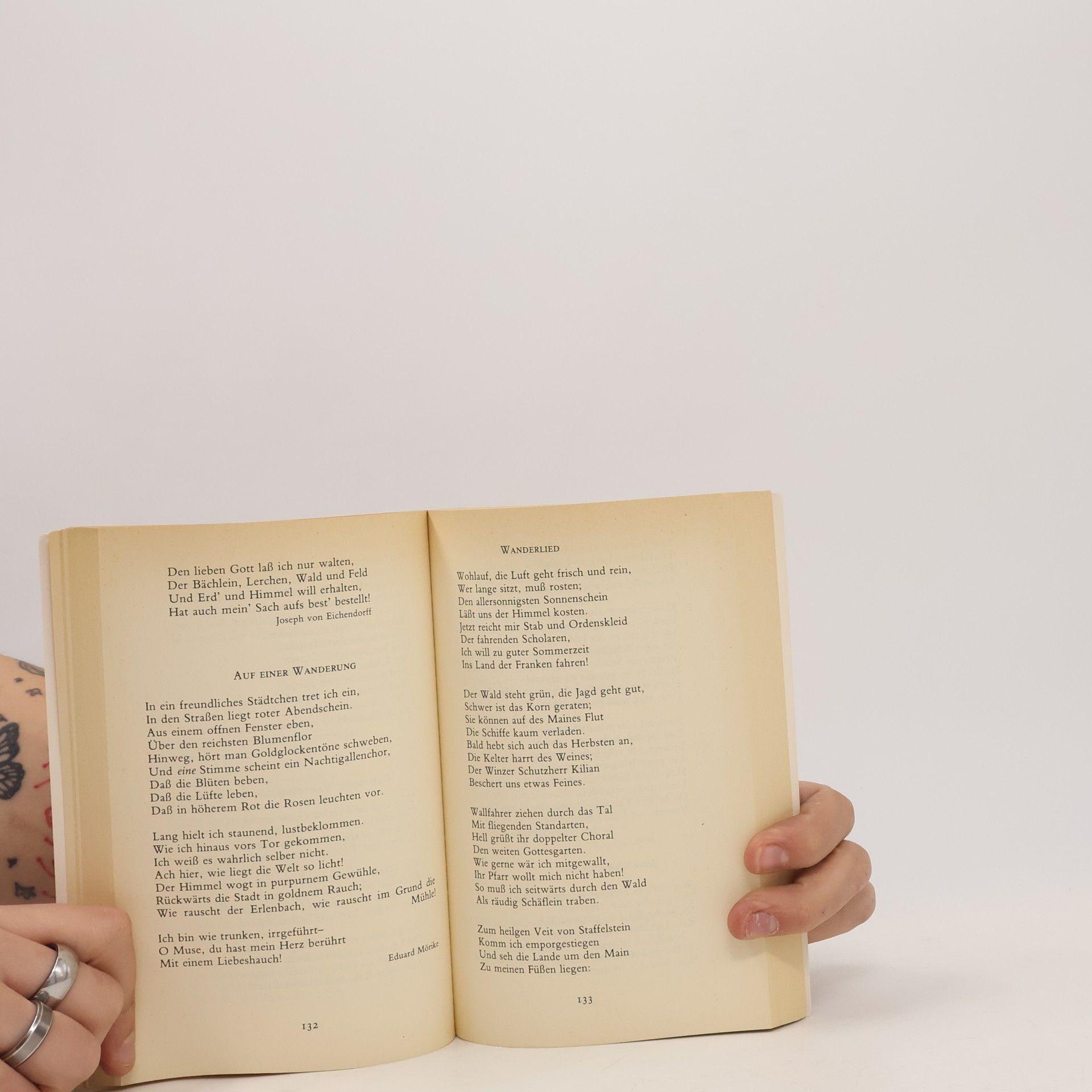 Maria Friedrich Hinterm Ofen zu lesen