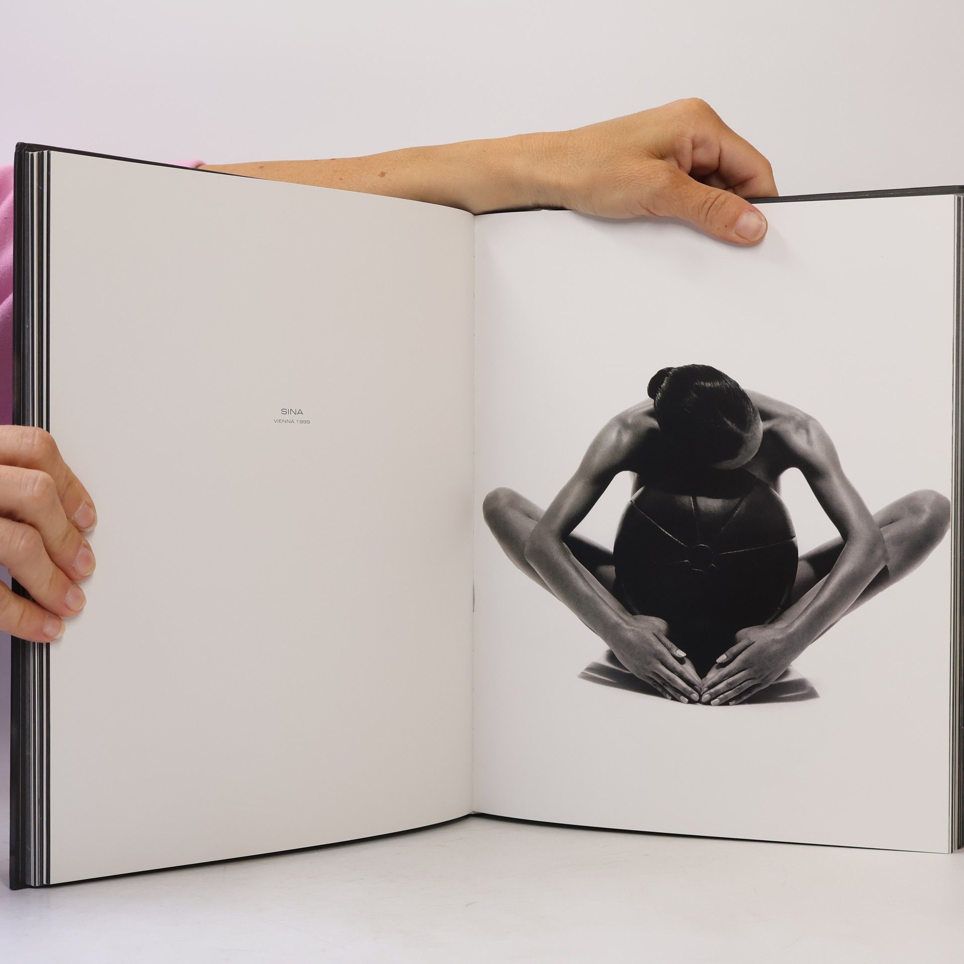 Andreas H. Bitesnich More nudes