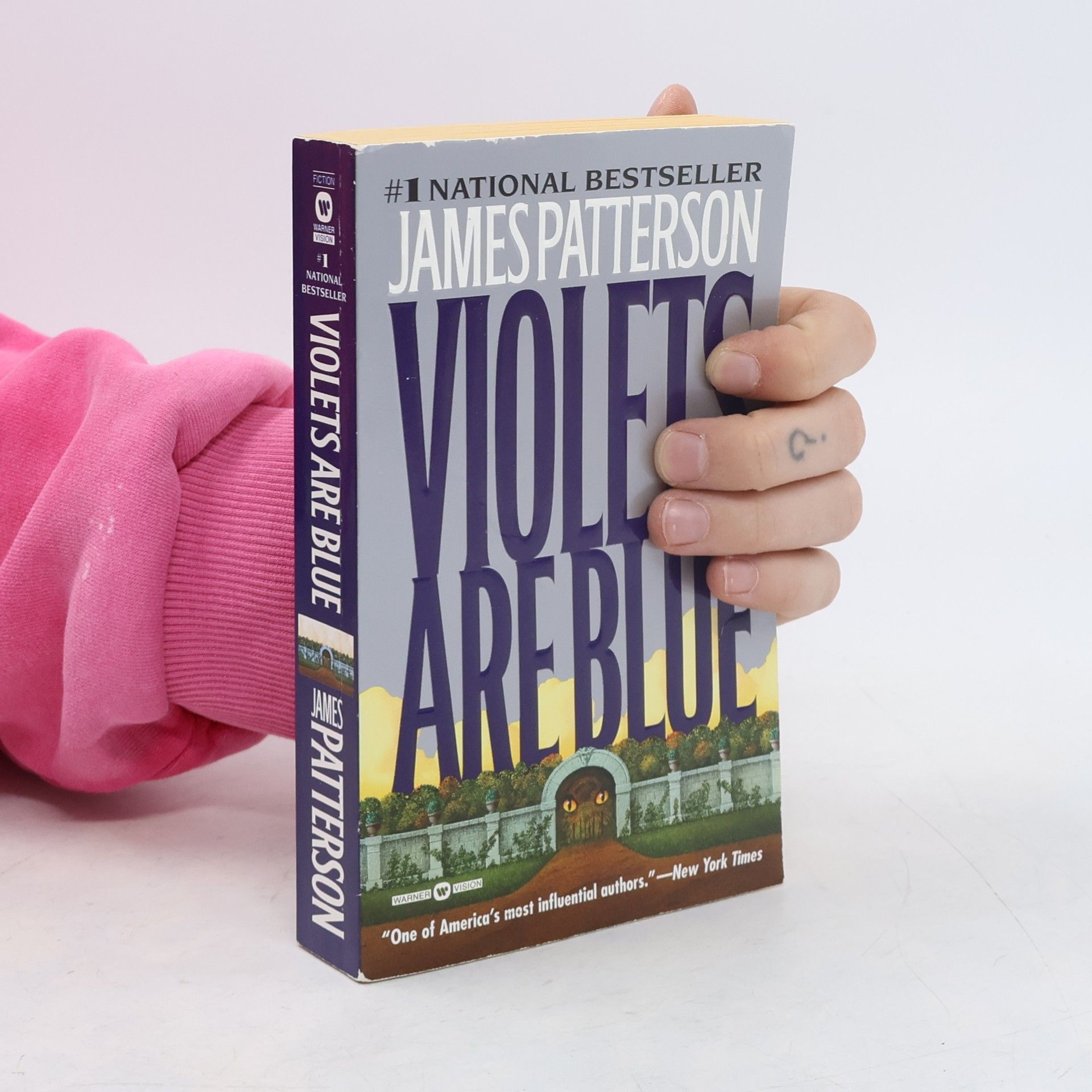 James Patterson Violets are blue