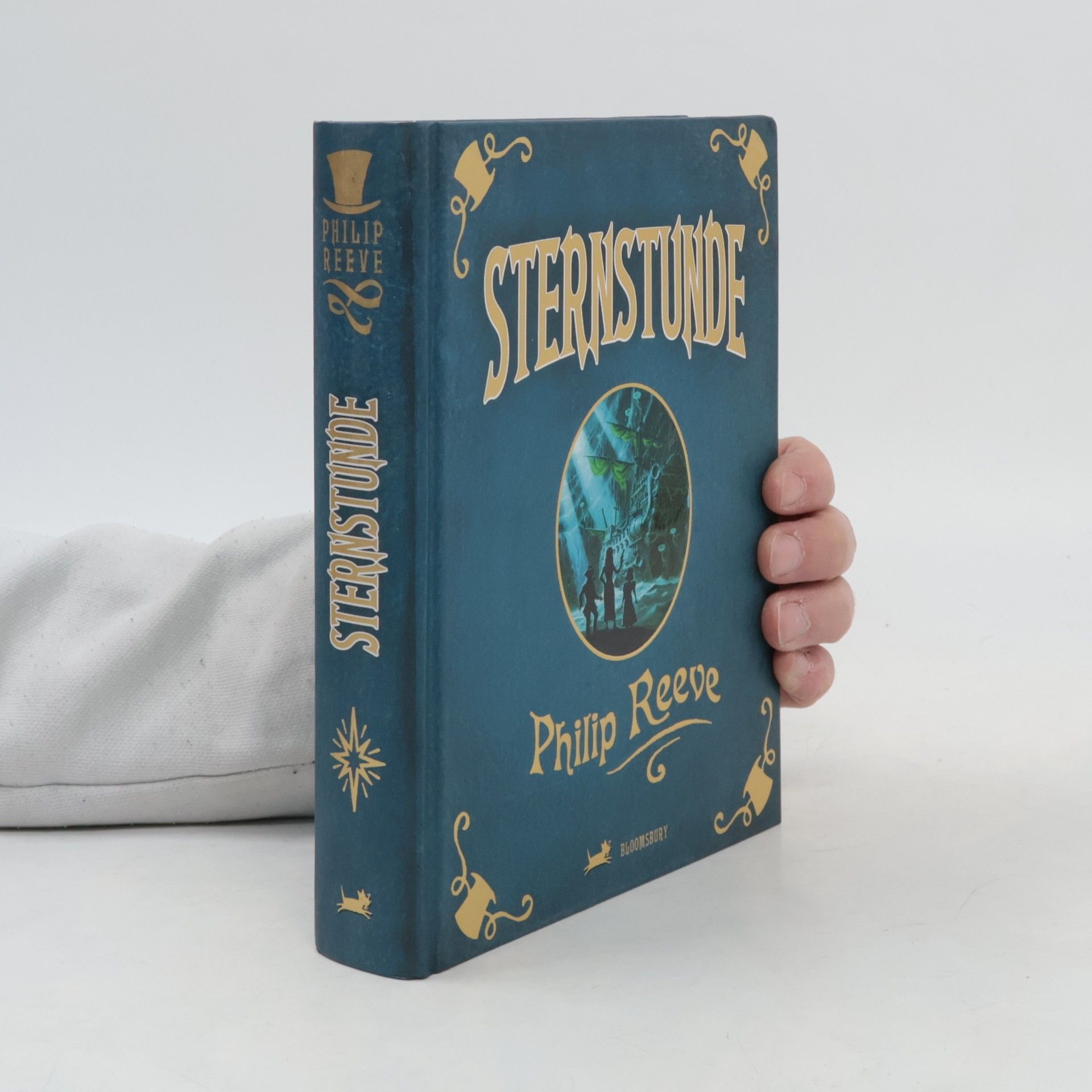Philip Reeve Sternstunde. Oder Die Verschwörung der Moopse! oder Unsere Abenteuer in der vierten Dimension!. Die packenden Erlebnisse eines heldenhaften Britenknaben im Meer von Raum und Zeit!