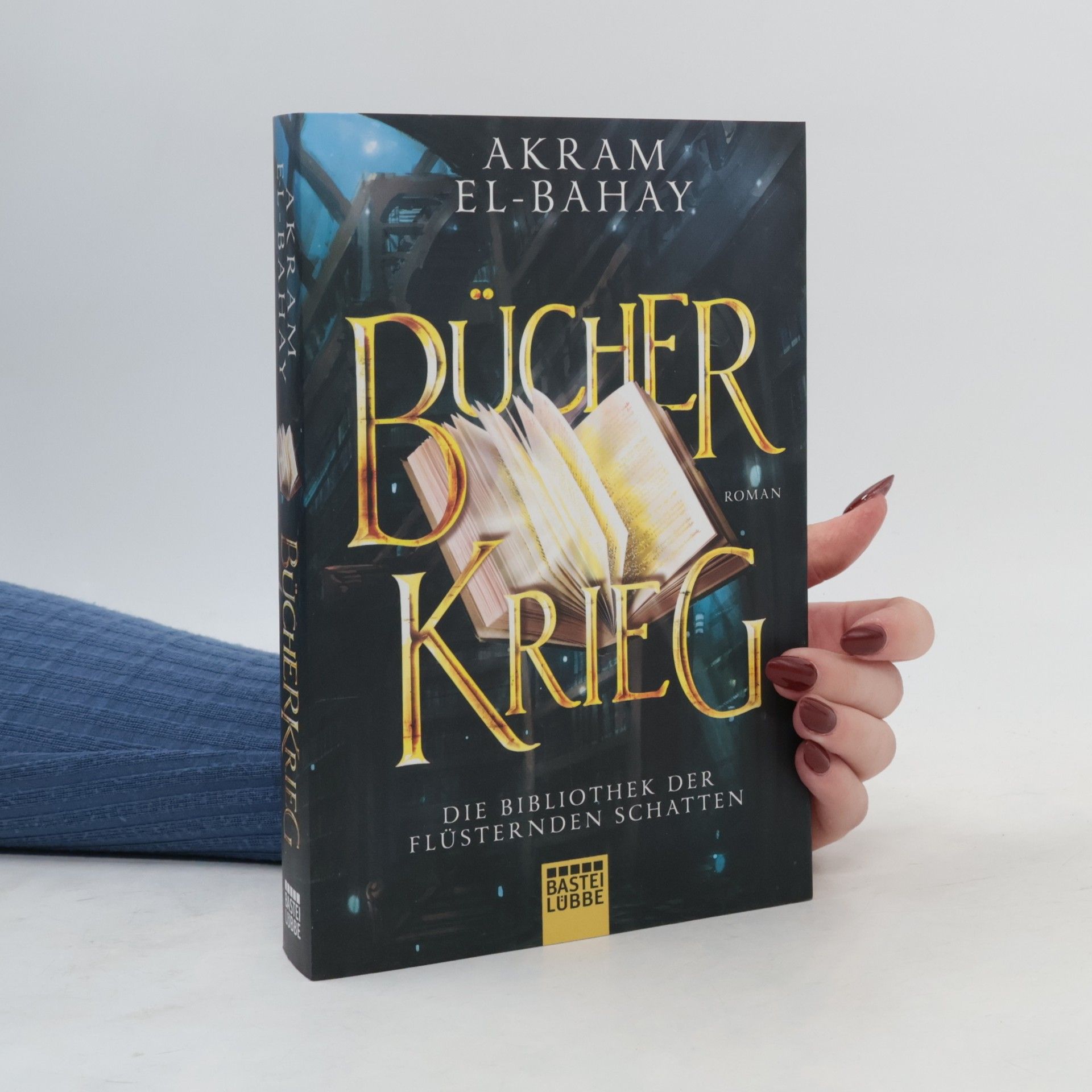 Akram El-Bahay Bücherkrieg