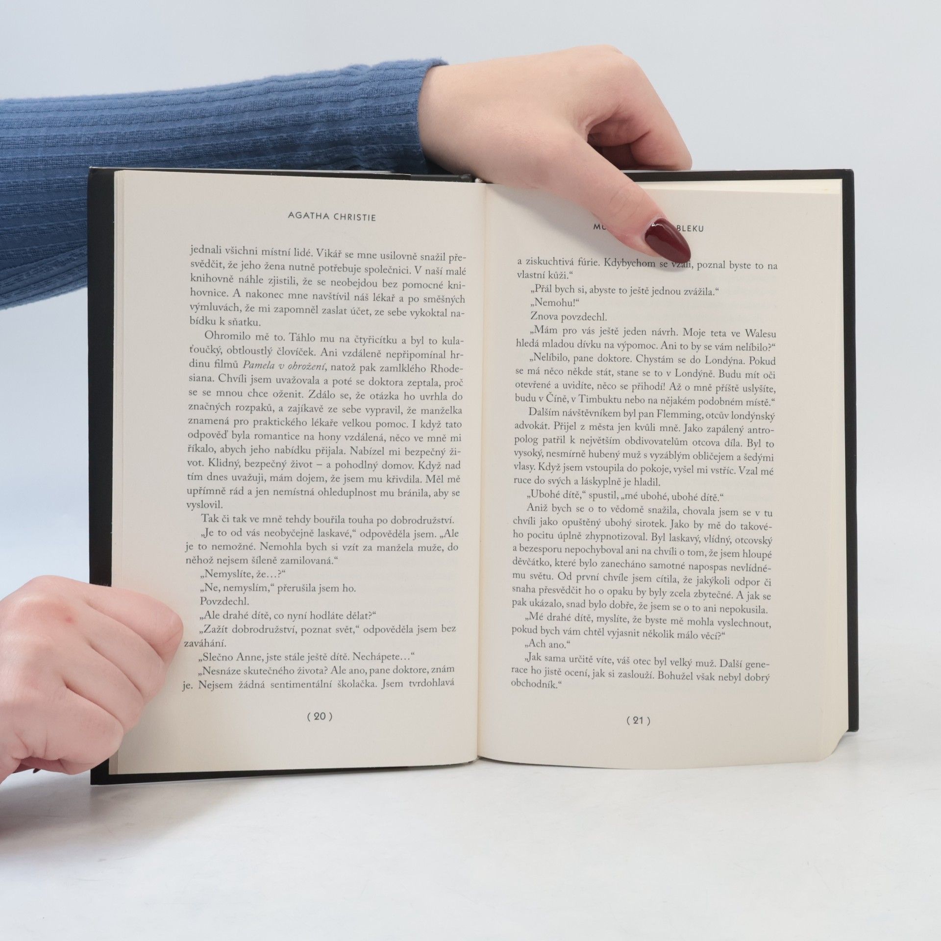 Agatha Christie Muž v hnědém obleku