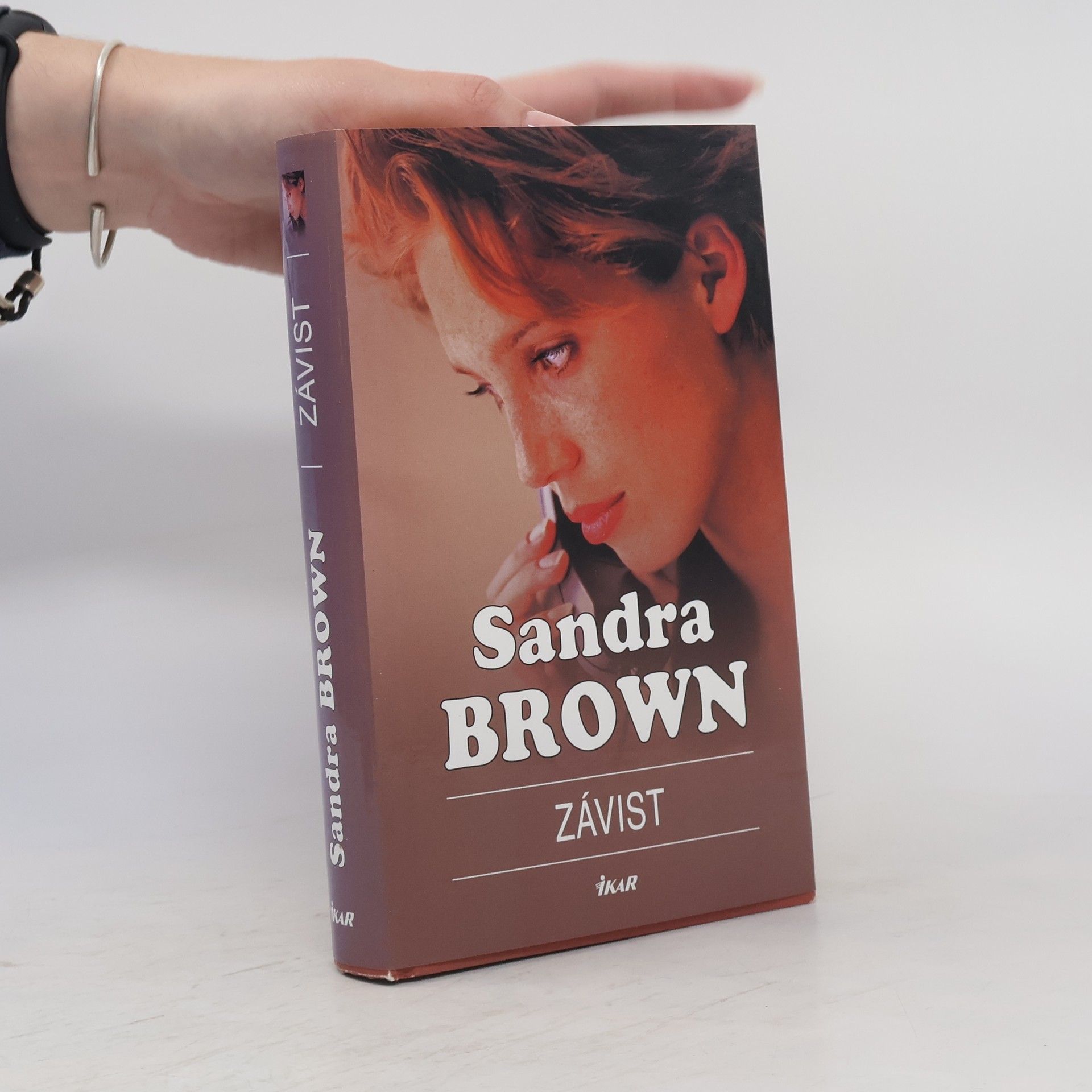 Sandra Brown Závist