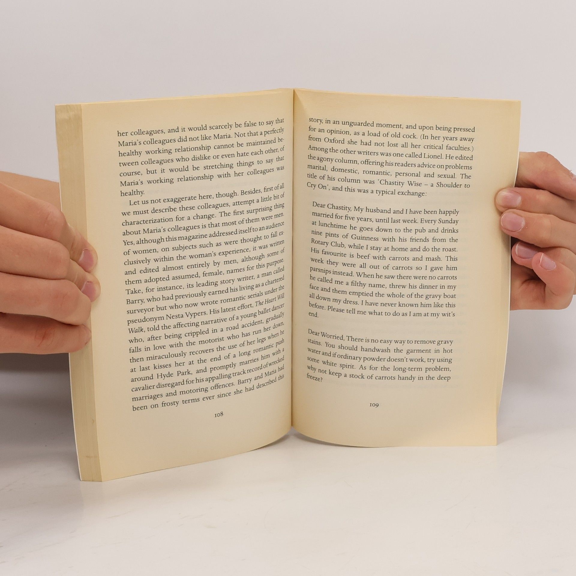 Jonathan Coe The Accidental Woman