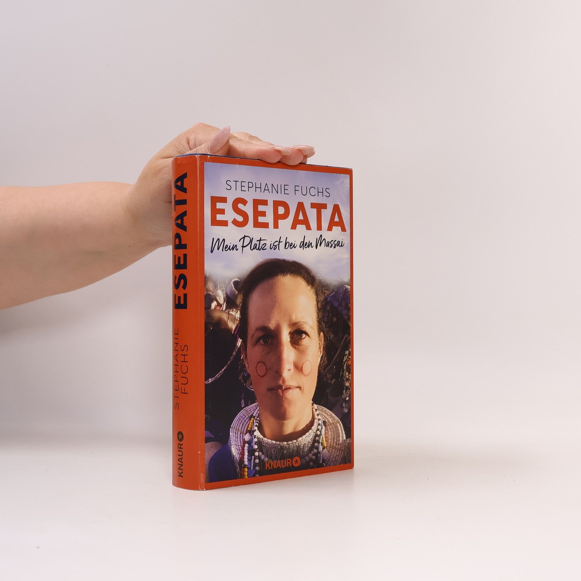 Stephanie Fuchs Esepata