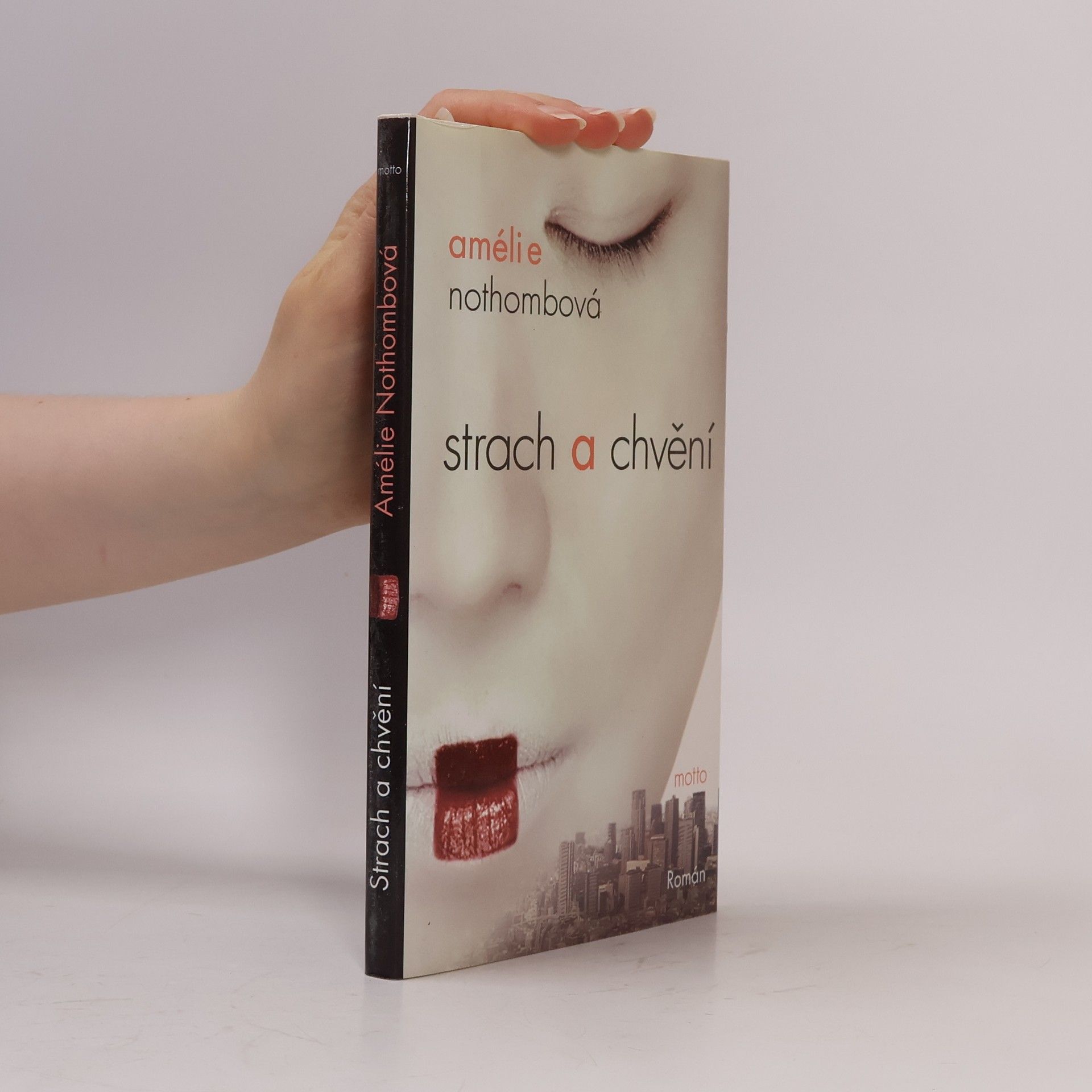 Amélie Nothomb Strach a chvění
