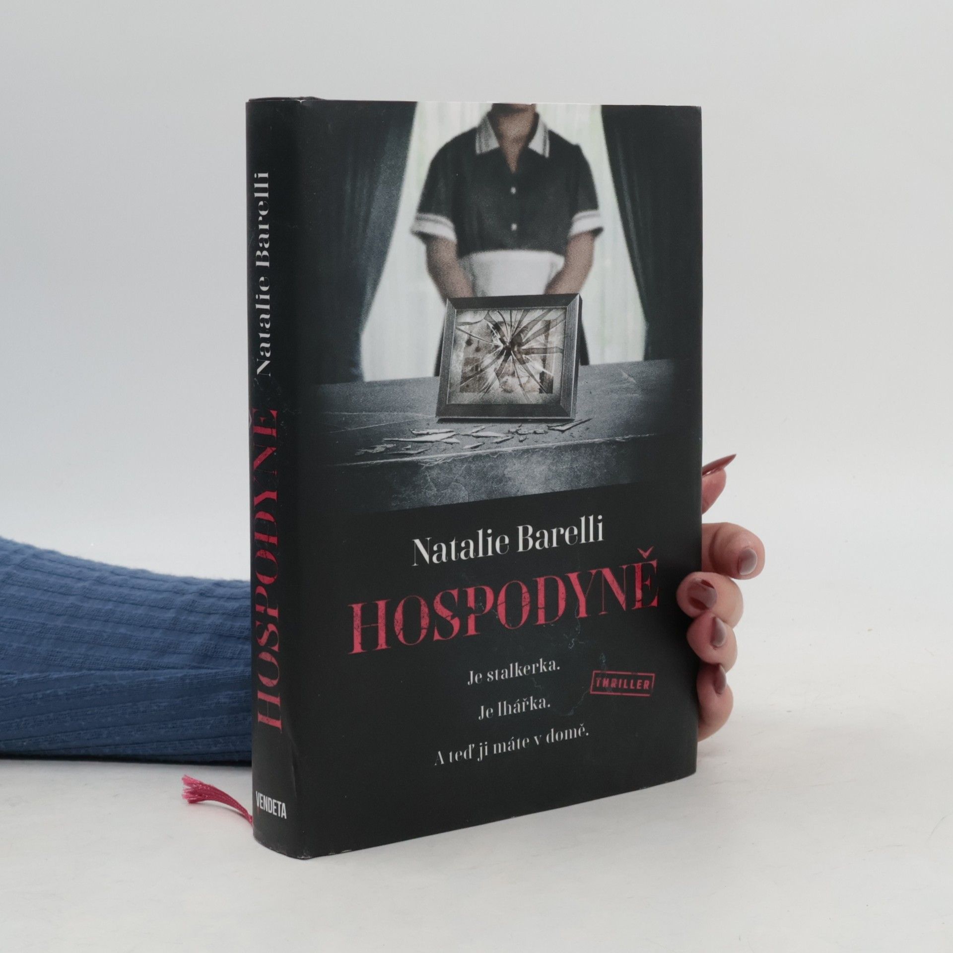 Natalie Barelli Hospodyně