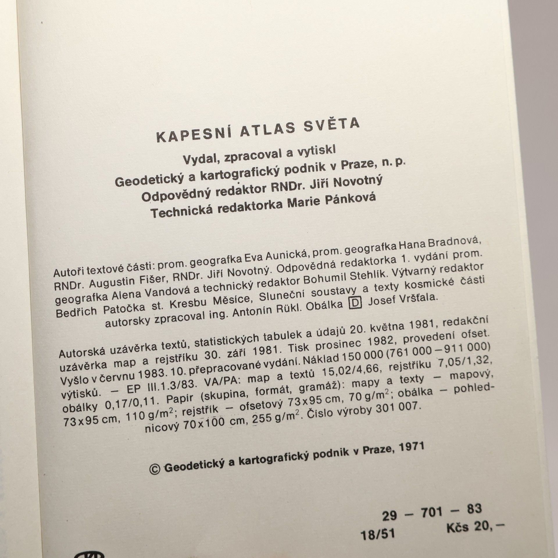 Autorenkollektiv Kapesní atlas světa