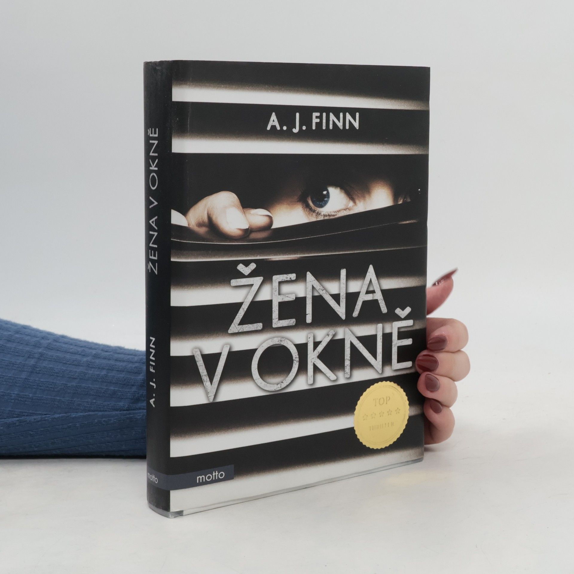 Žena v okně