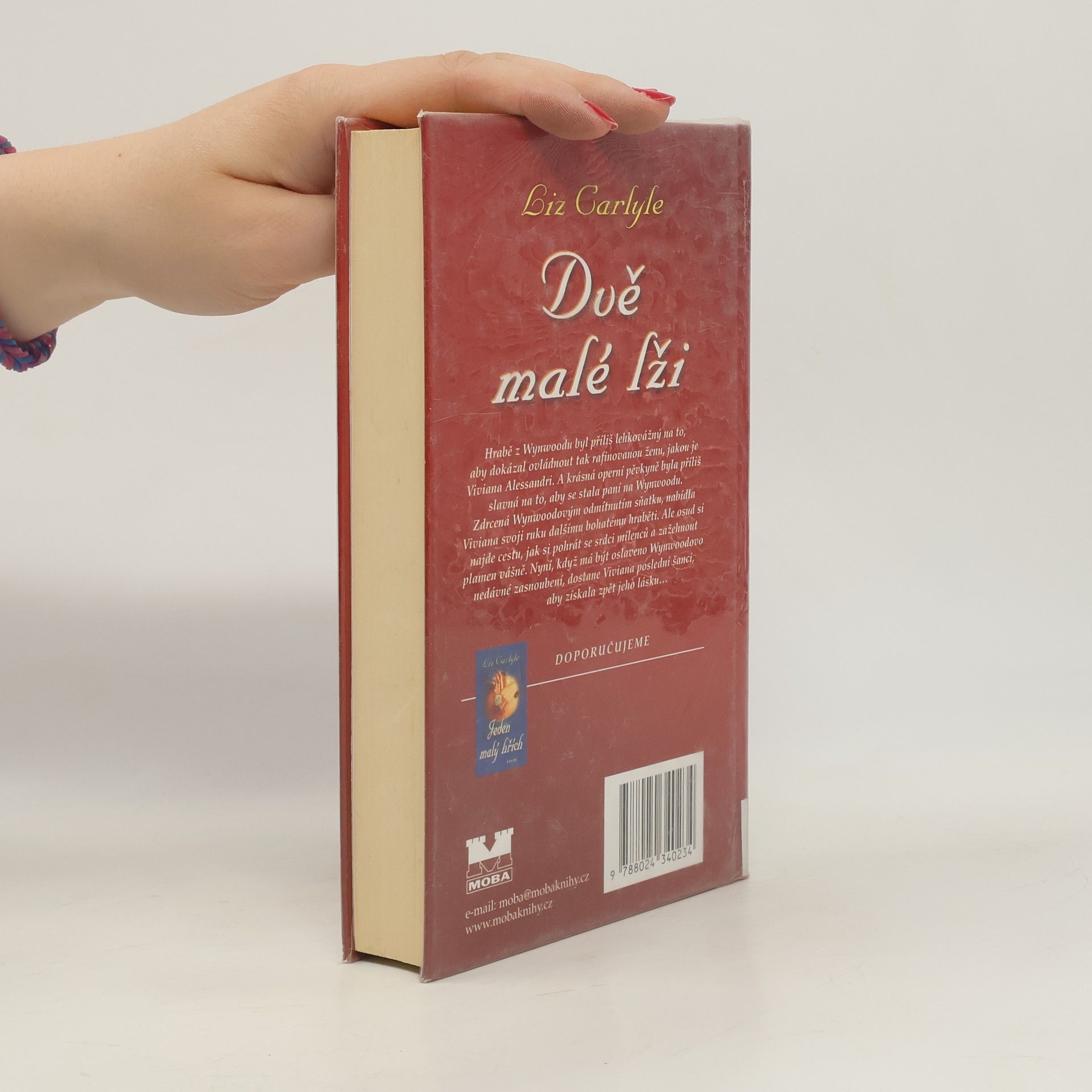 Liz Carlyle Dvě malé lži