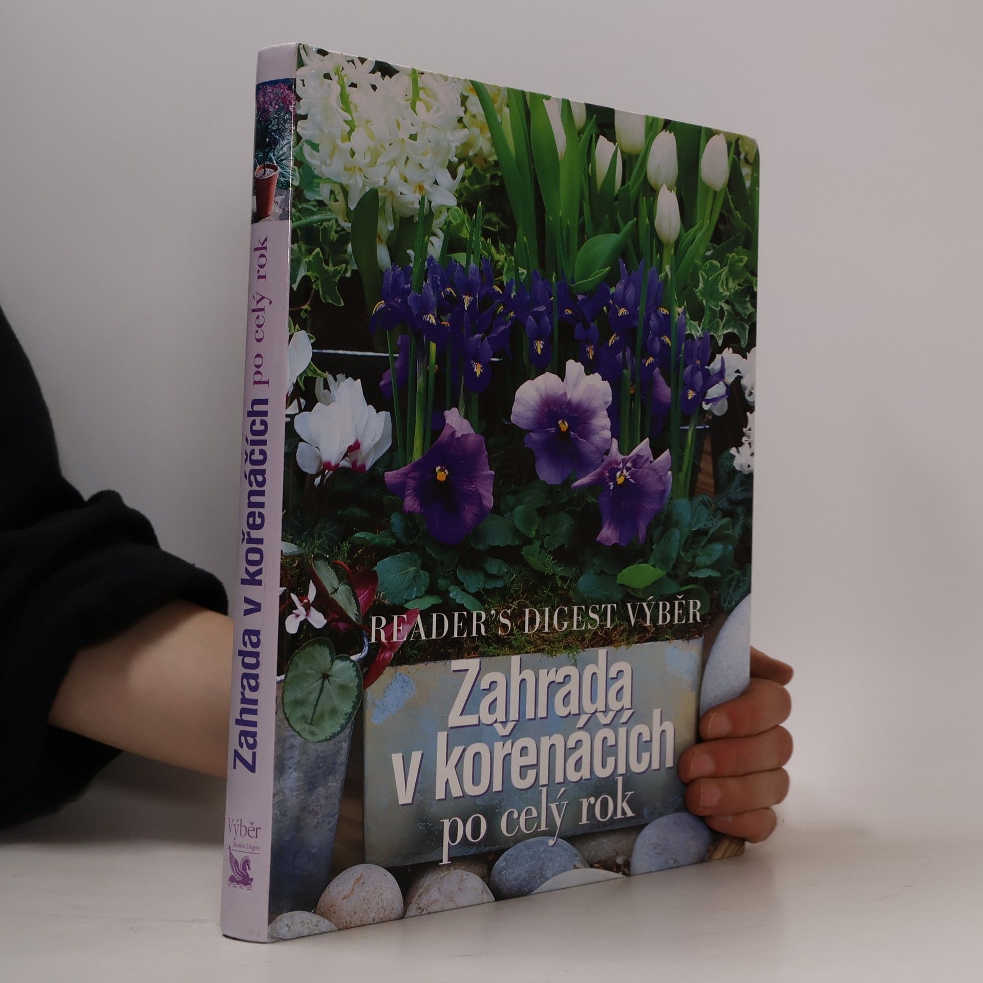 Kolektiv autorů Zahrada v kořenáčích po celý rok