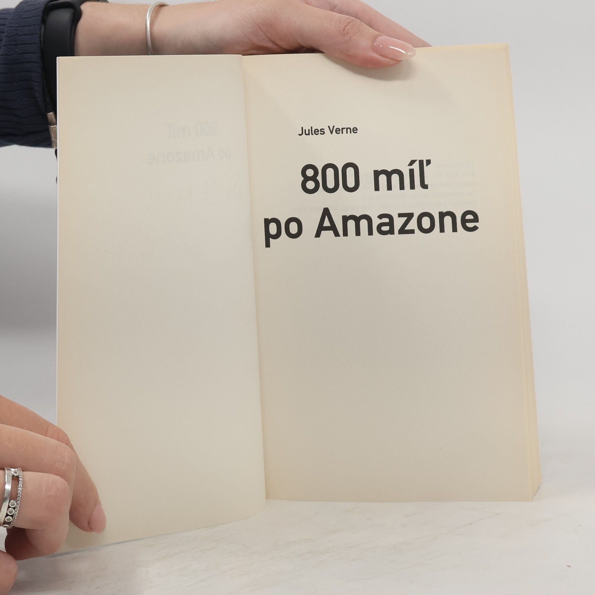 Jules Verne 800 míl' po Amazone