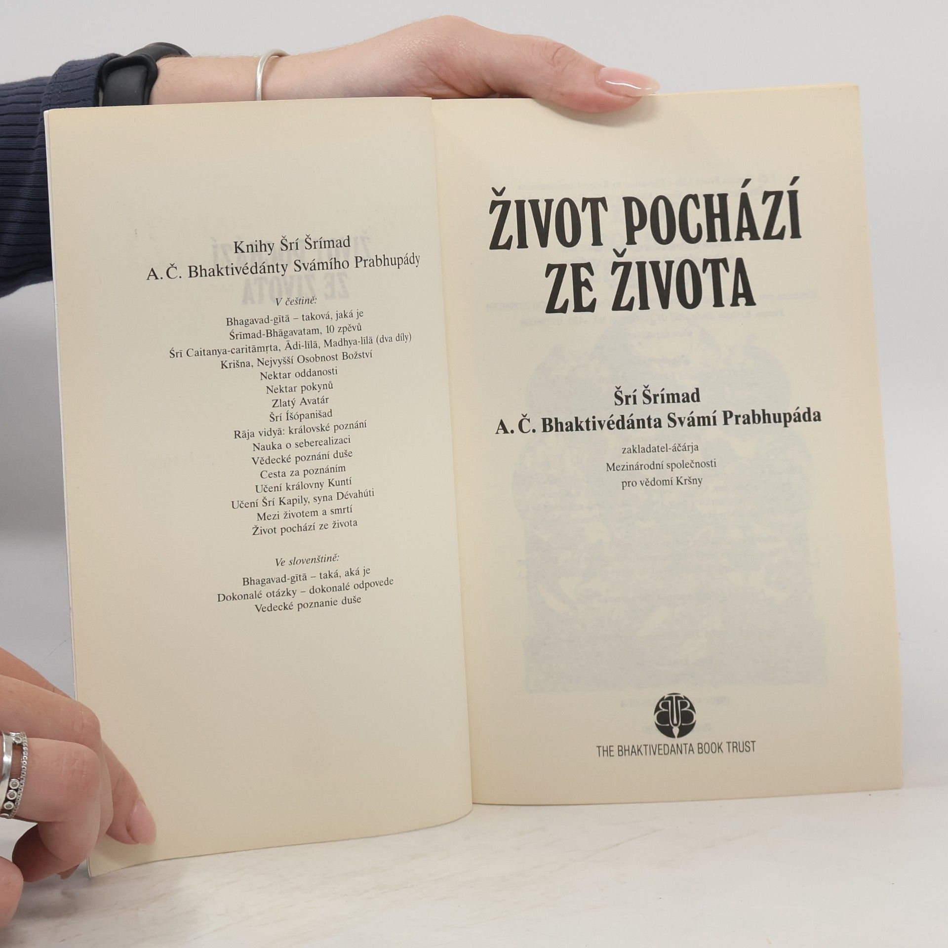 Šrí Šrímad A. Č. Bhaktivédanta Swami Prabhupáda Život pochází ze života