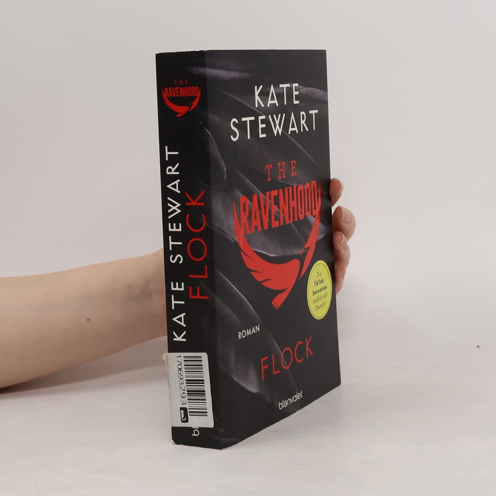 Kate Stewart The Ravenhood - Flock