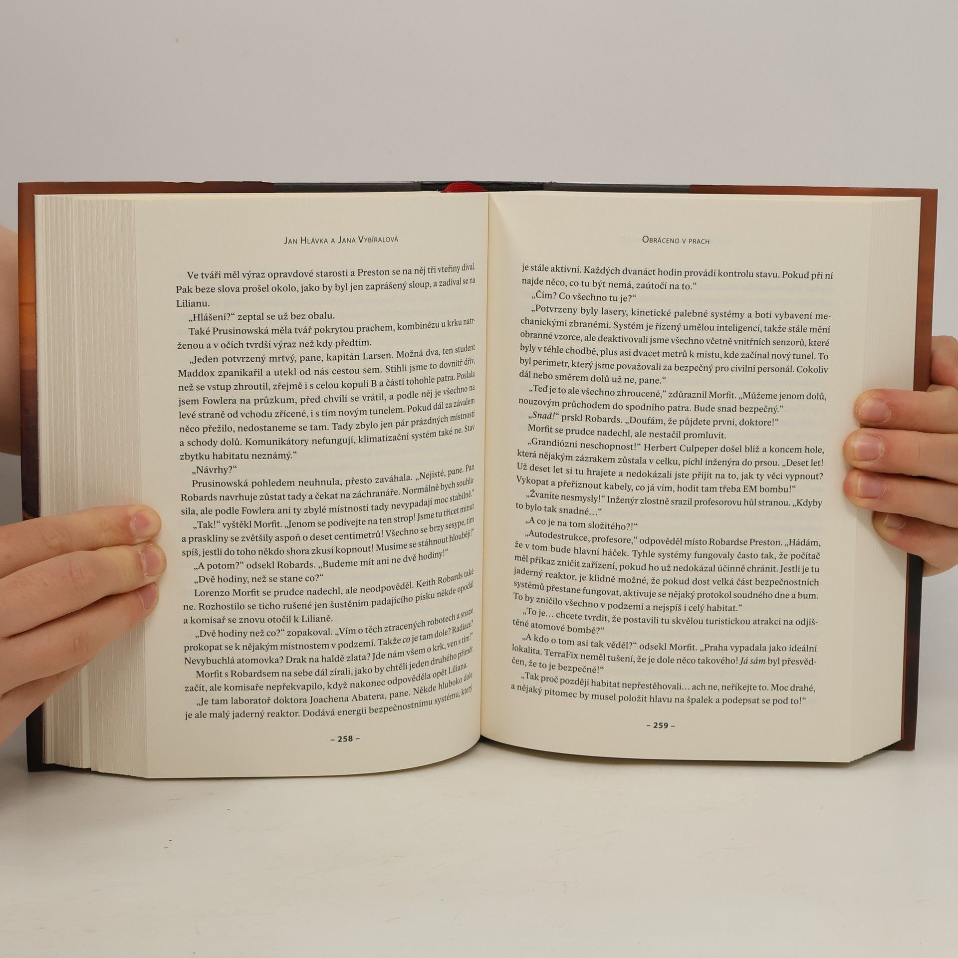 Various authors Trosky země. Antologie české science fiction