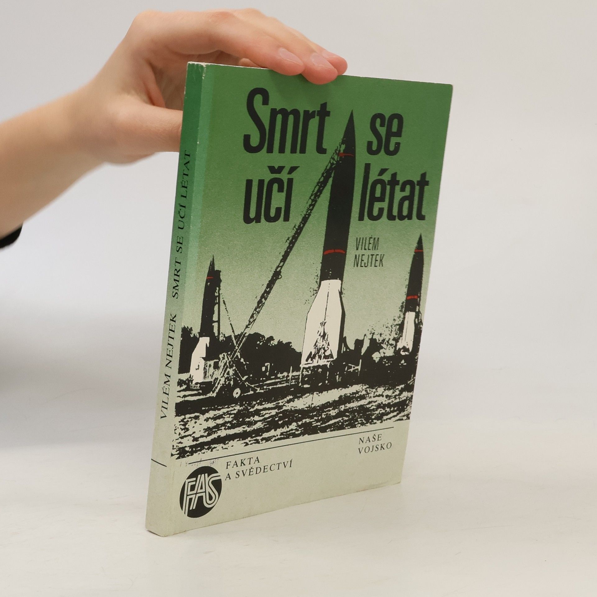 Vilém Nejtek Smrt se učí létat