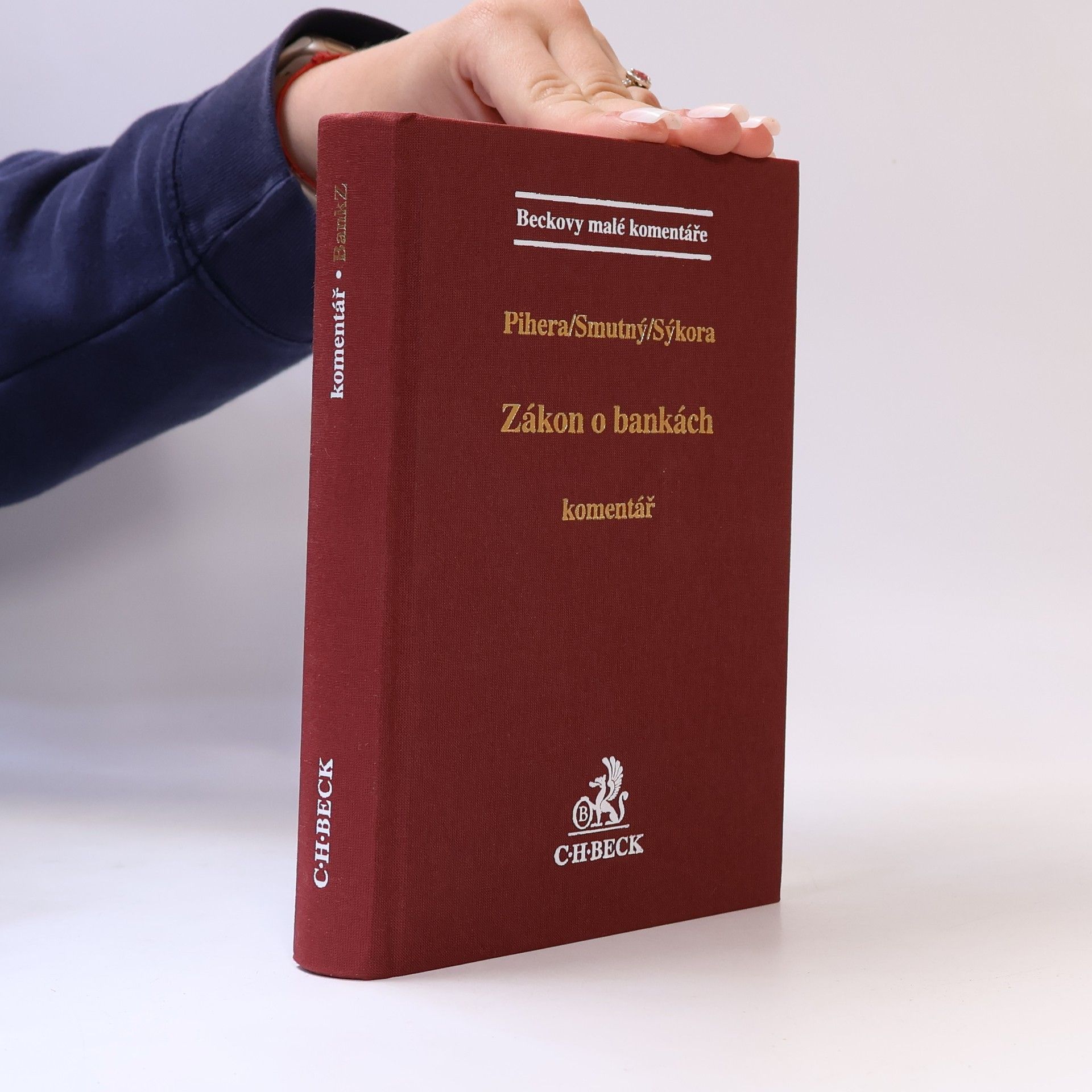 Vlastimil Pihera Zákon o bankách: komentář