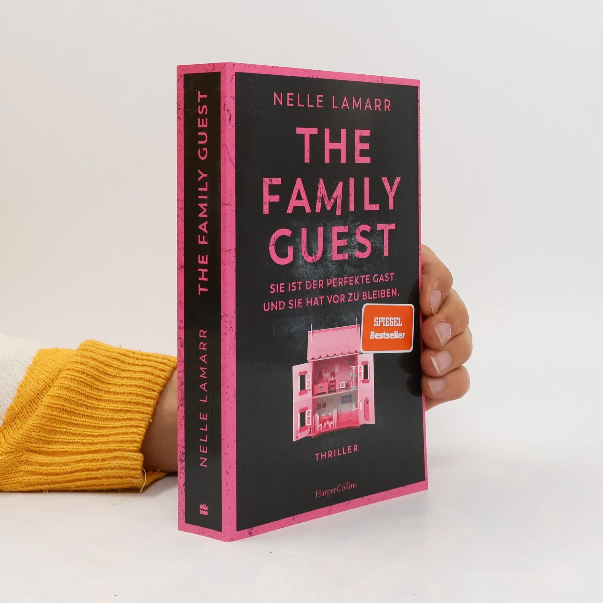 Nelle Lamarr The family guest