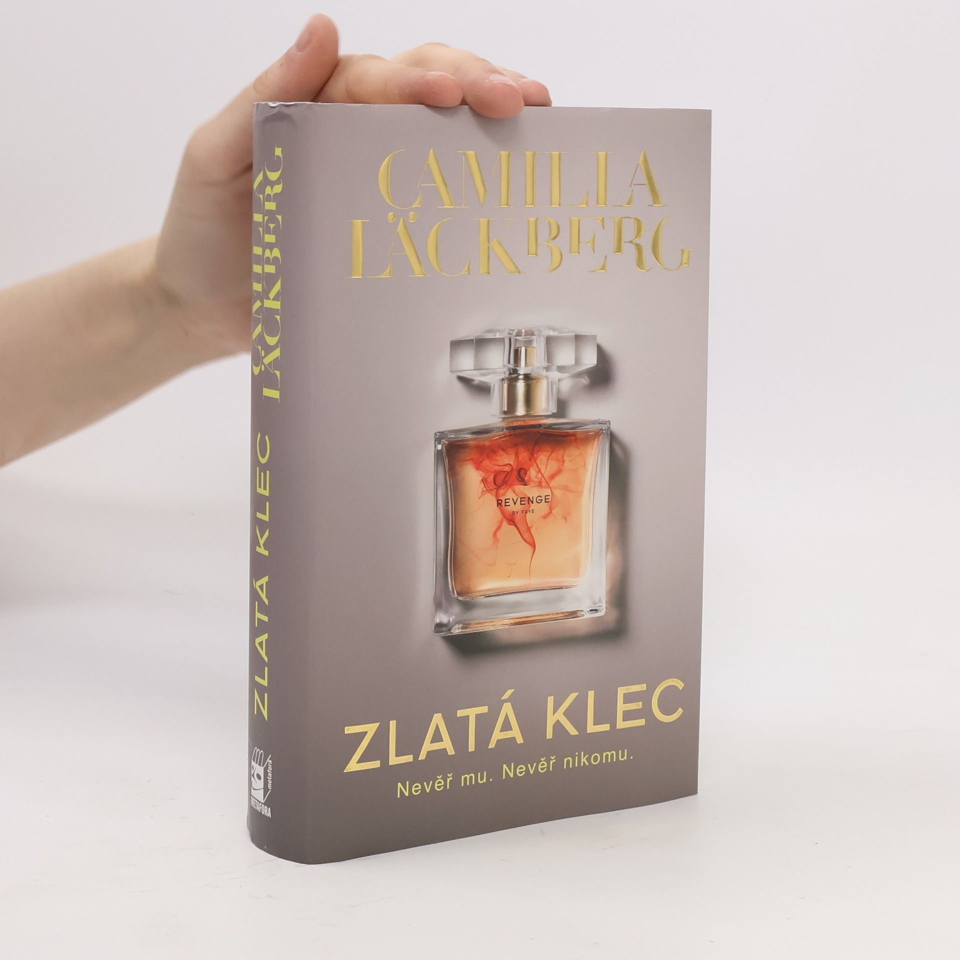Camilla Läckberg Zlatá klec
