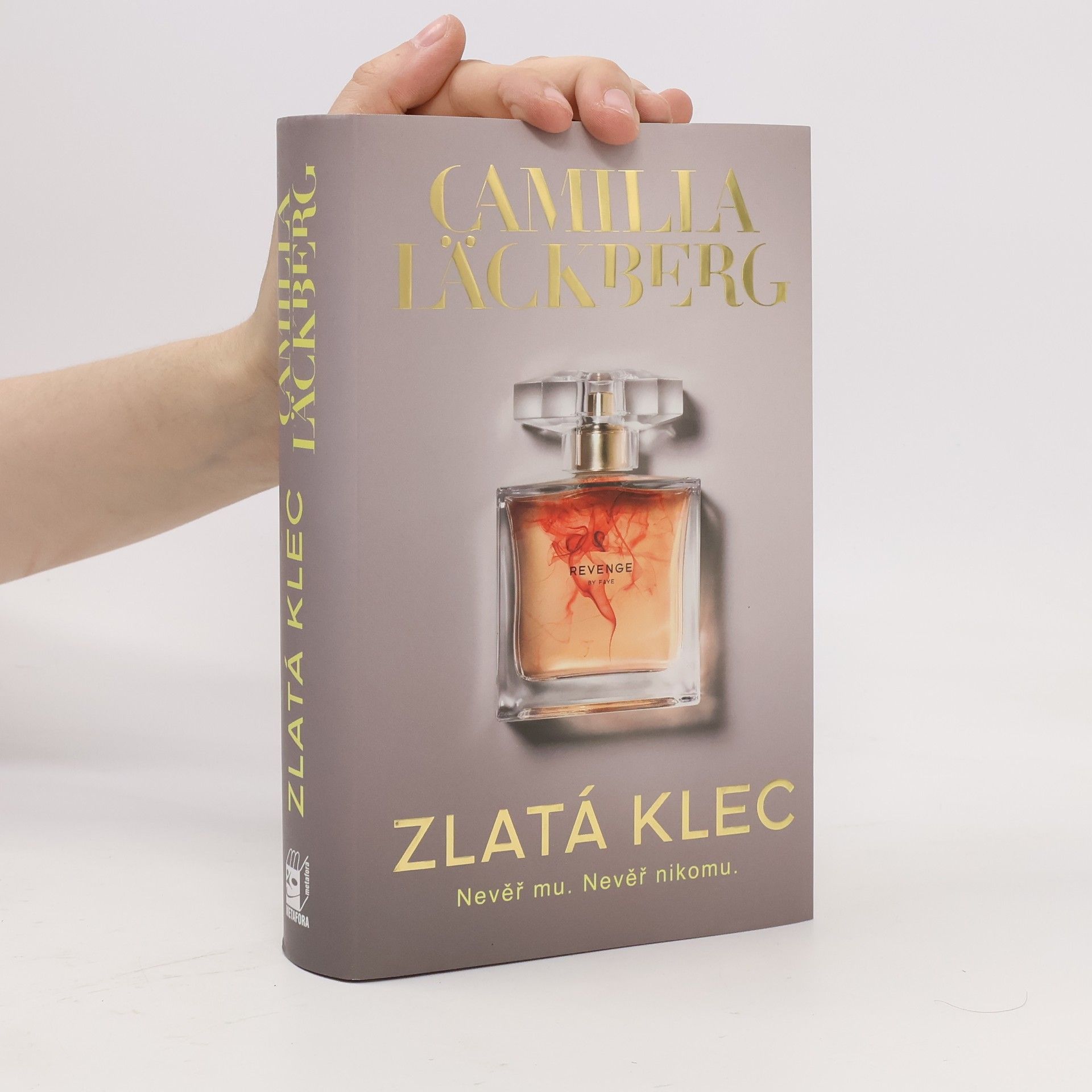 Camilla Läckberg Zlatá klec