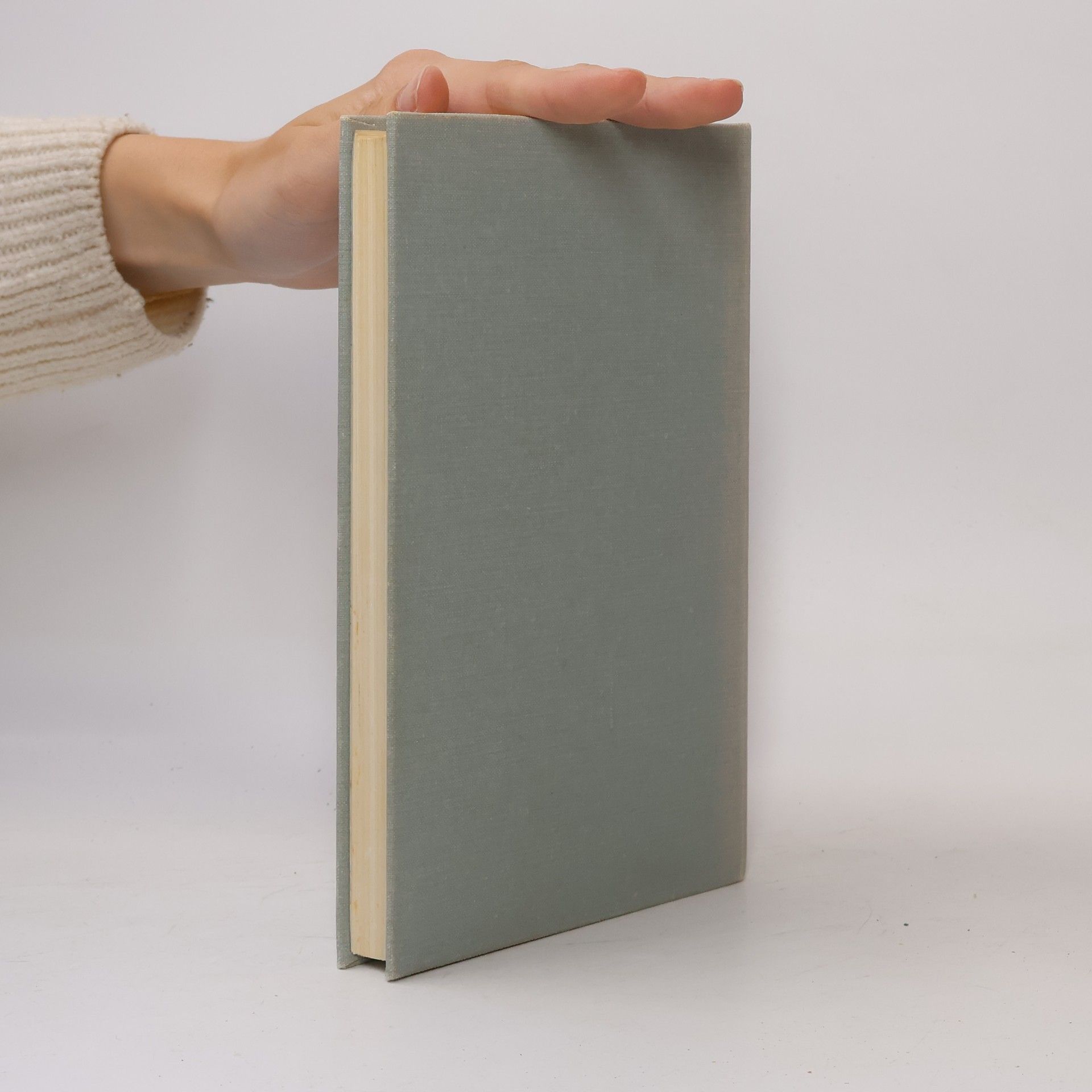 Agatha Christie Sedemnásť orieškov na rozlúsknutie