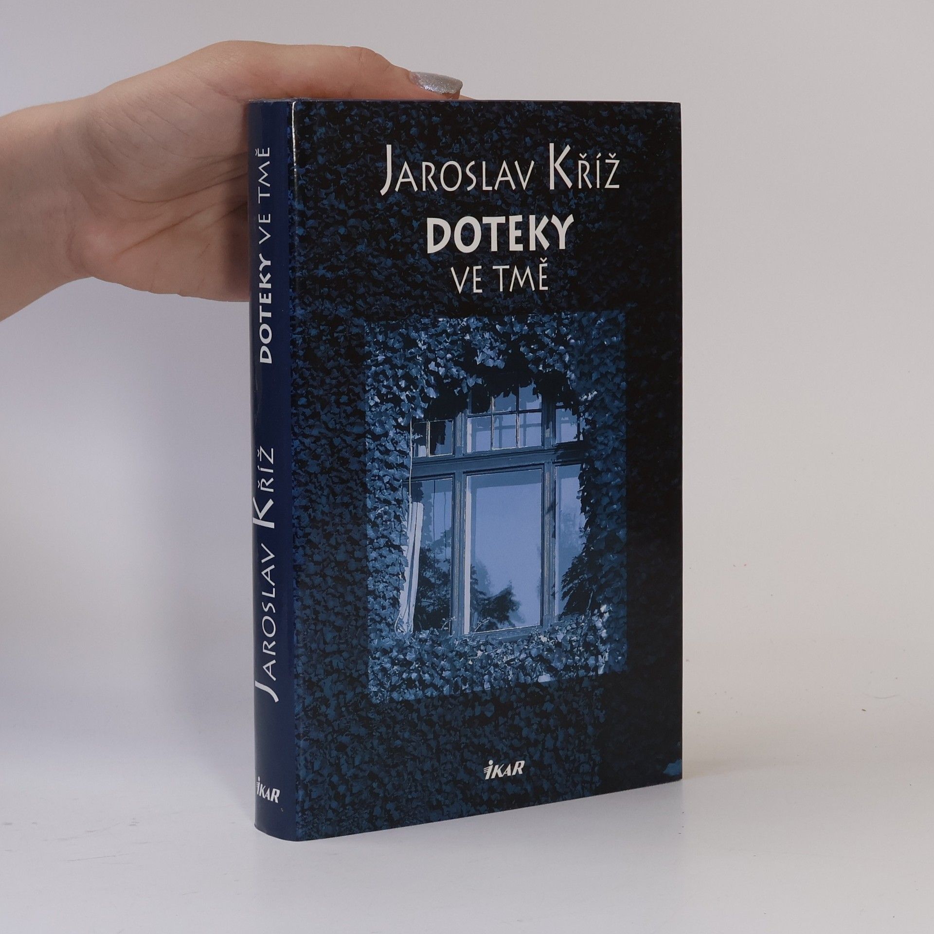 Jaroslav Kříž Doteky ve tmě