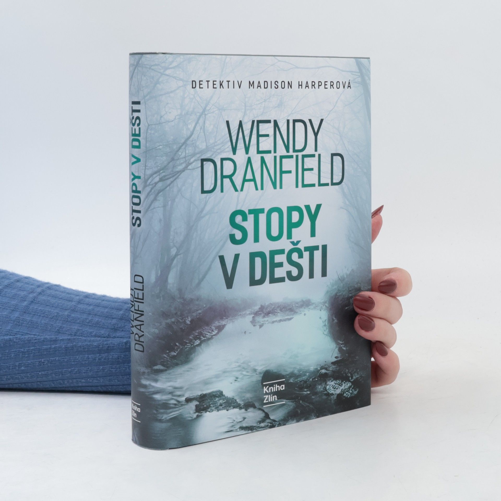 Wendy Dranfield Stopy v dešti