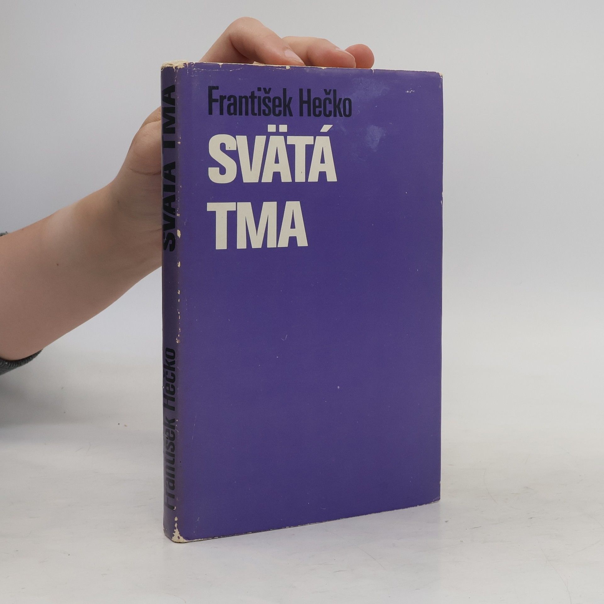 František Hečko Svätá tma