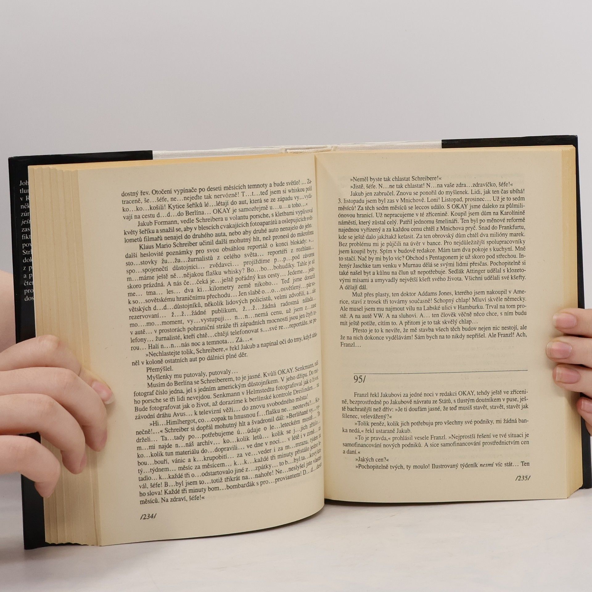 Johannes Mario Simmel Hurá, ještě žijeme