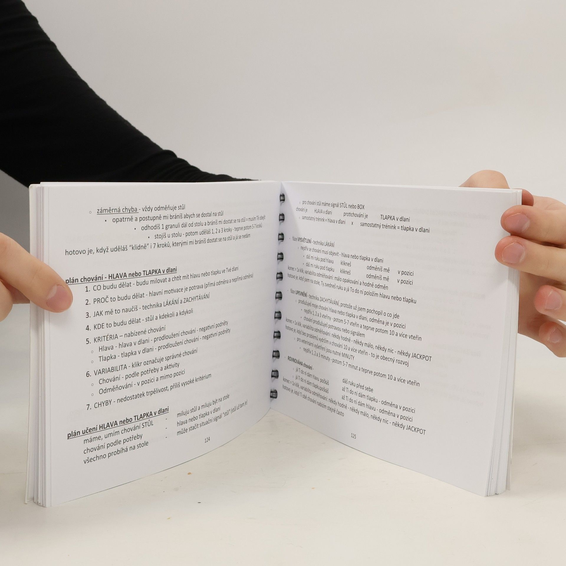 Monika Růžová Psí bible: 12 kapitol pro srozumitelnou komunikaci a spolupráci se psem