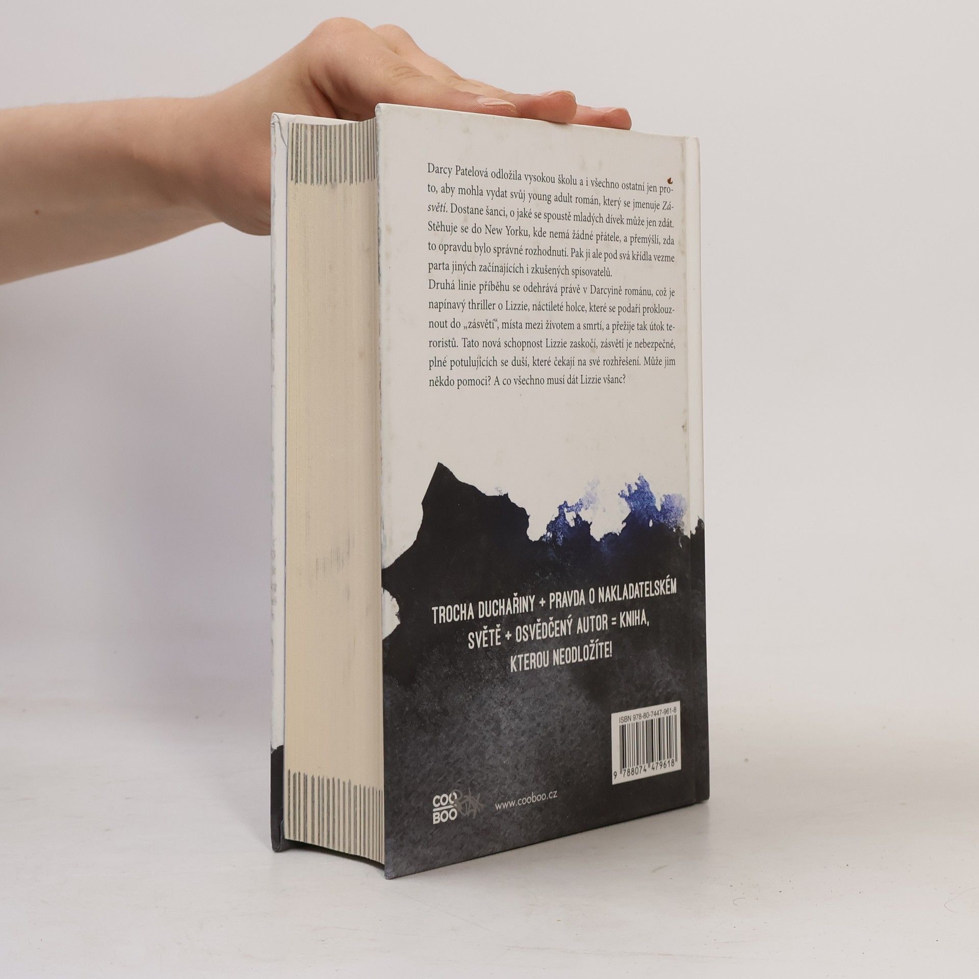 Scott Westerfeld Mezi dvěma světy