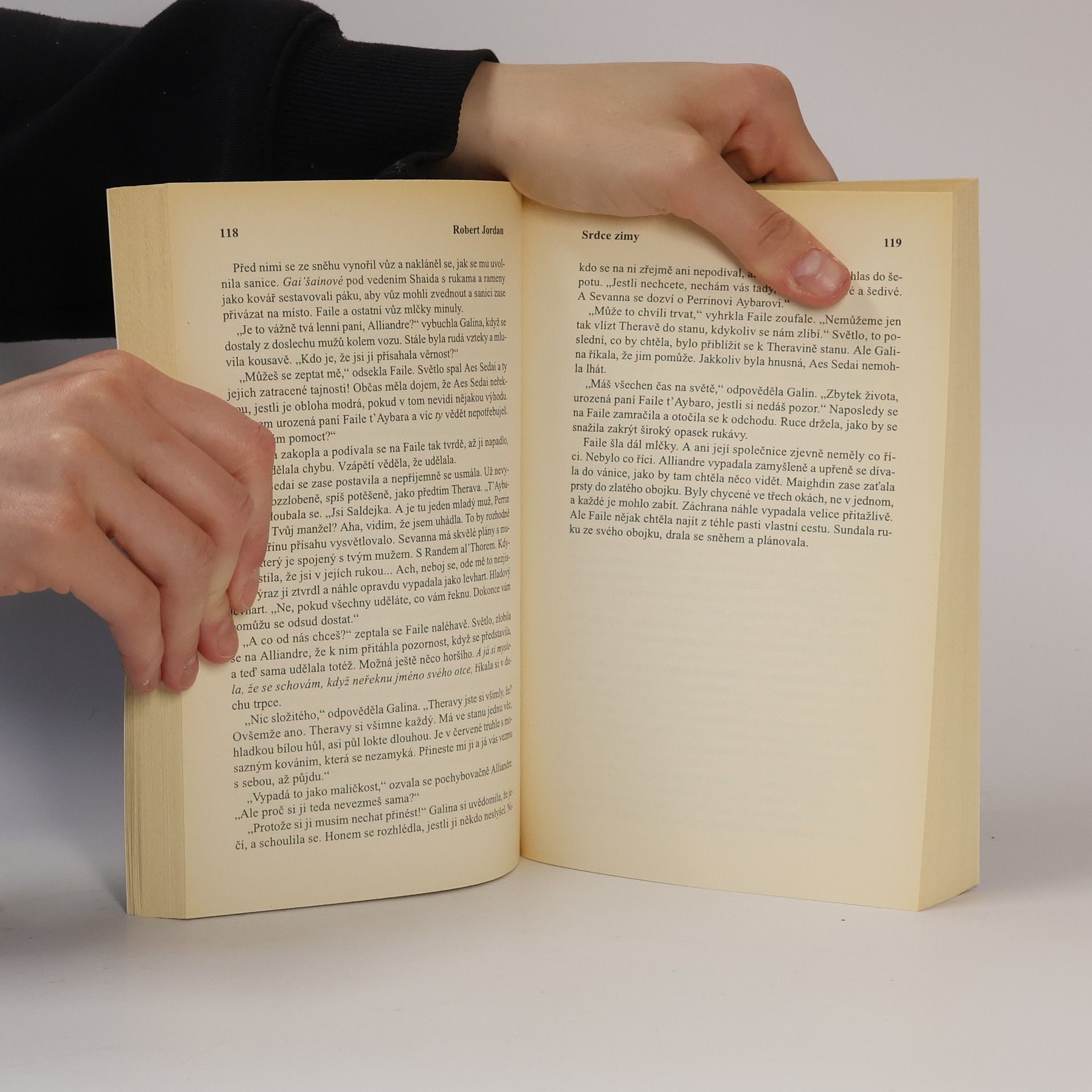 Robert Jordan Kolo času 9. Srdce zimy 1