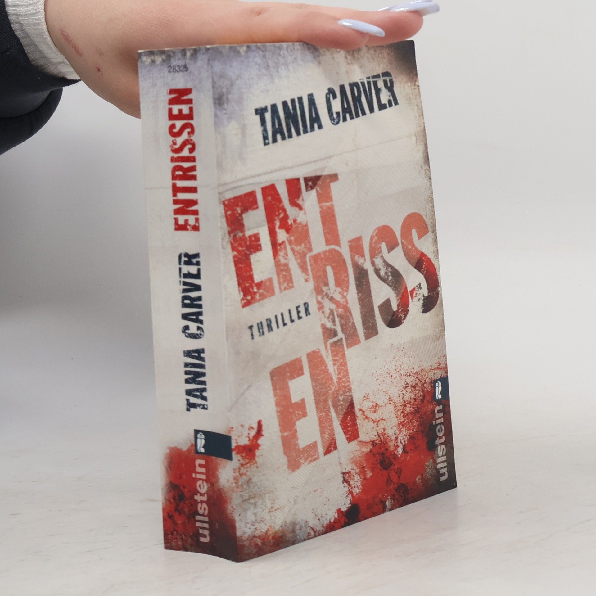 Tania Carver Entrissen