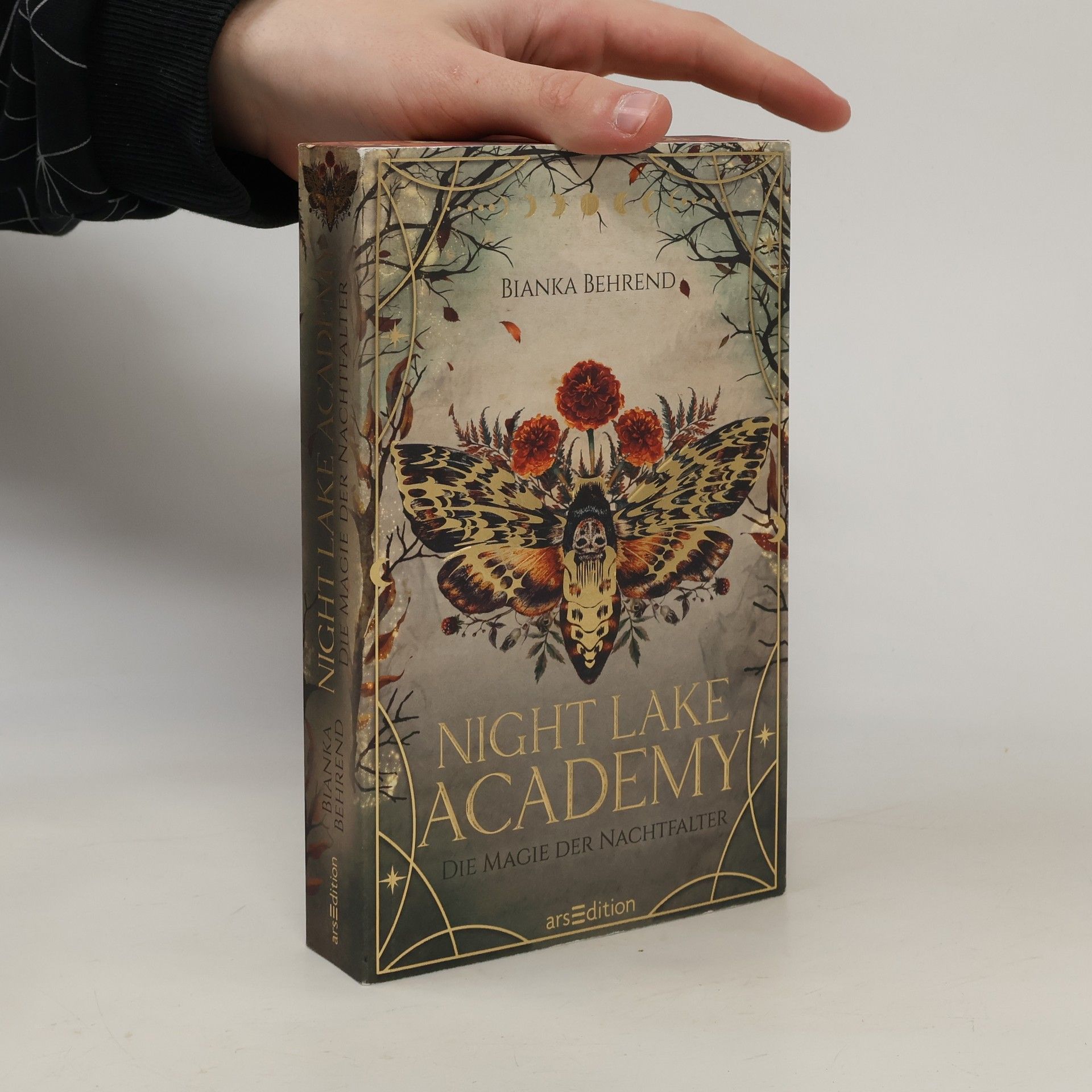 Bianka Behrend Night Lake Academy – Die Magie der Nachtfalter