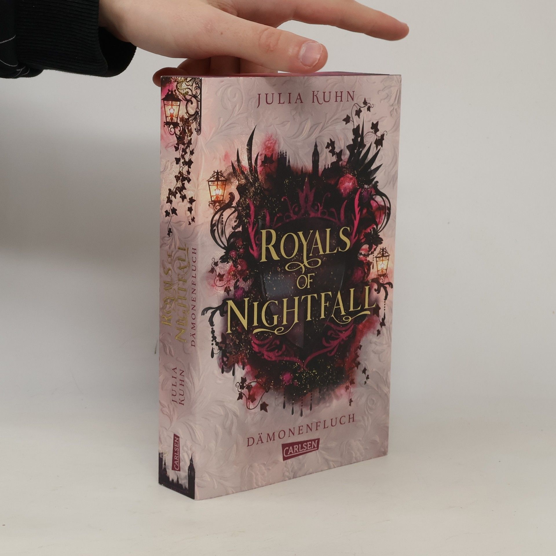 Julia Kuhn Royals of Nightfall