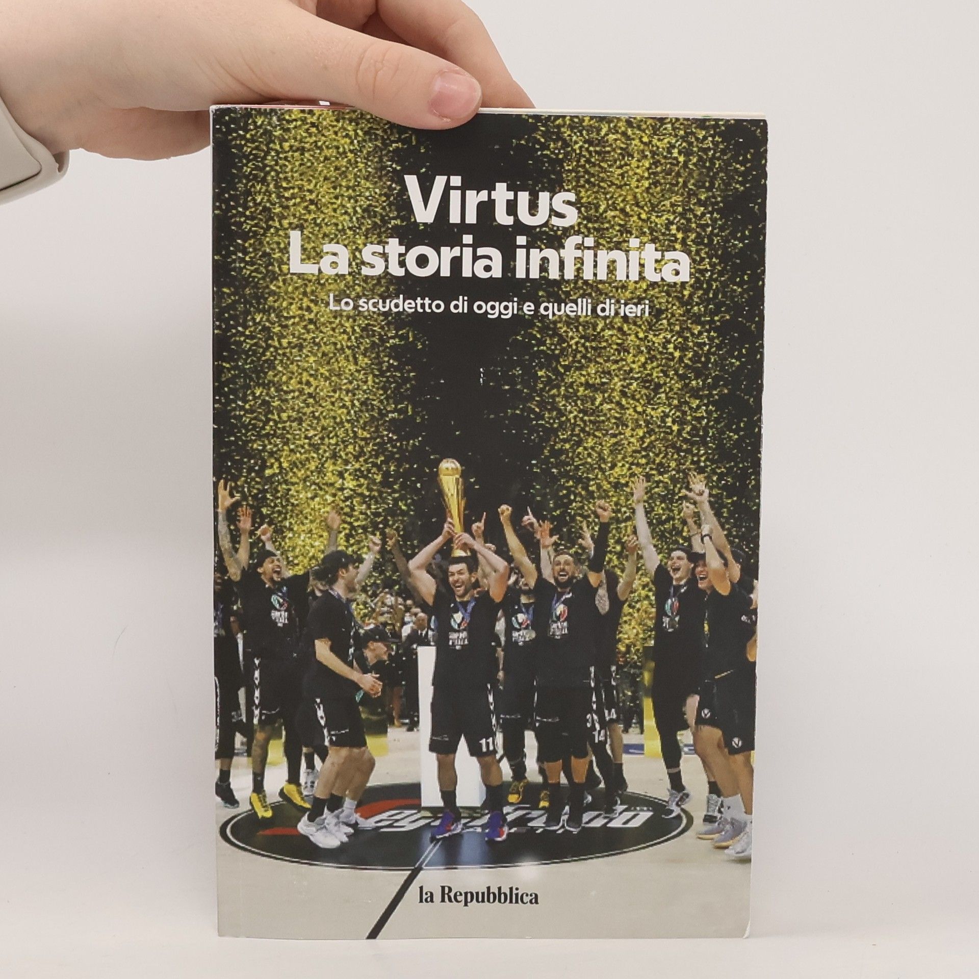 Kolektiv autorů Virtus. La storia infinita