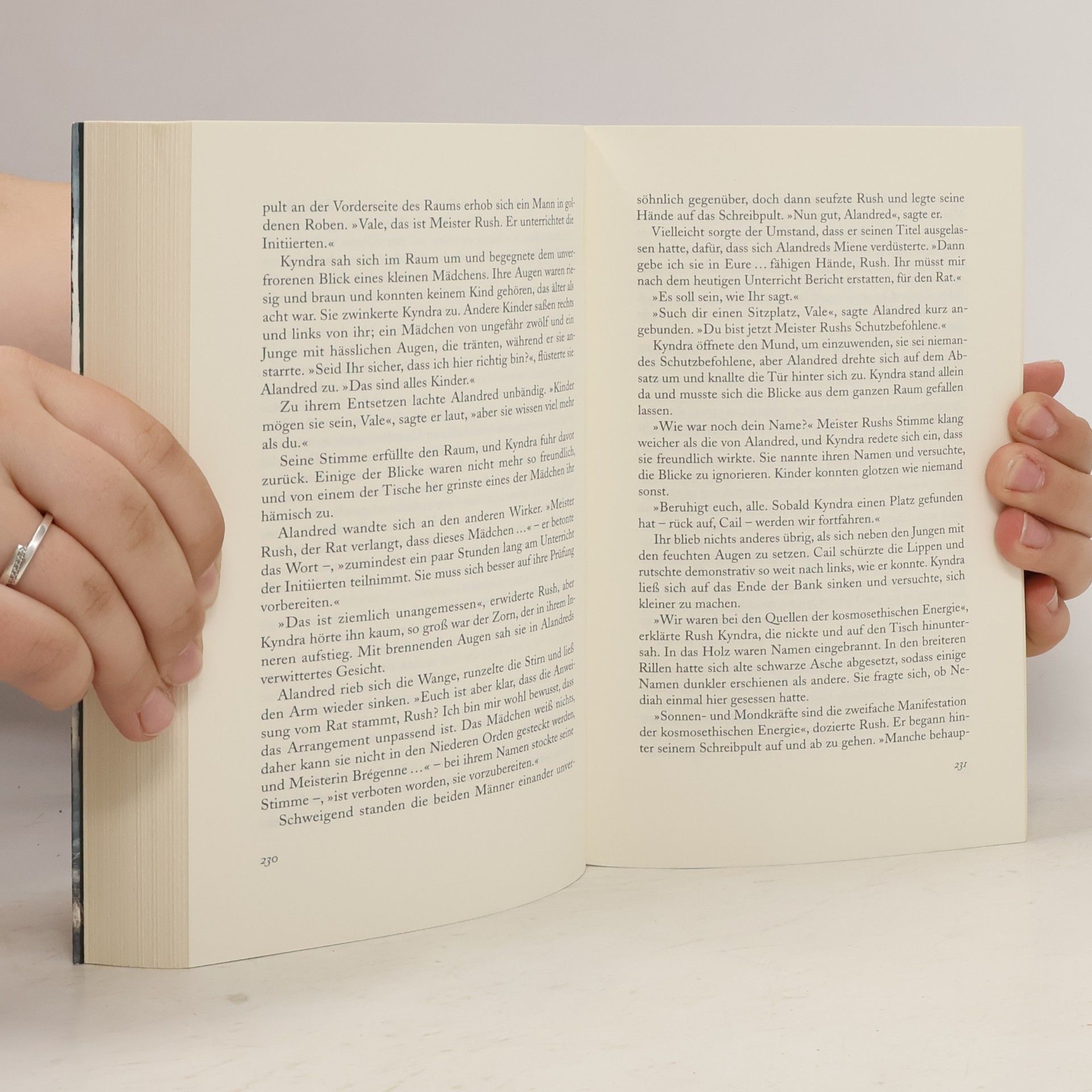 Lucy Hounsom Naris: Die Legenden von Mond und Sonne 1