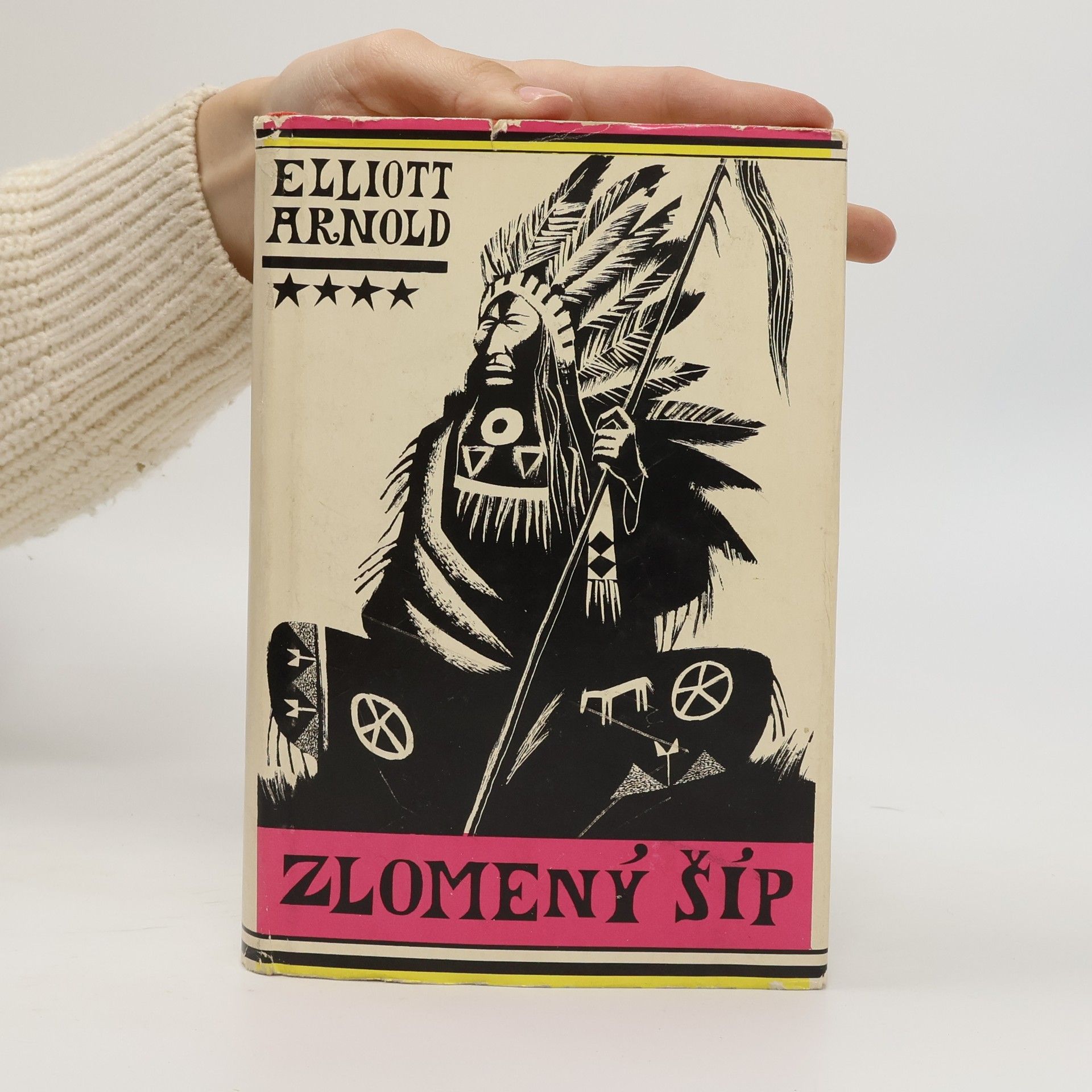 Arnold Elliot Zlomený šíp